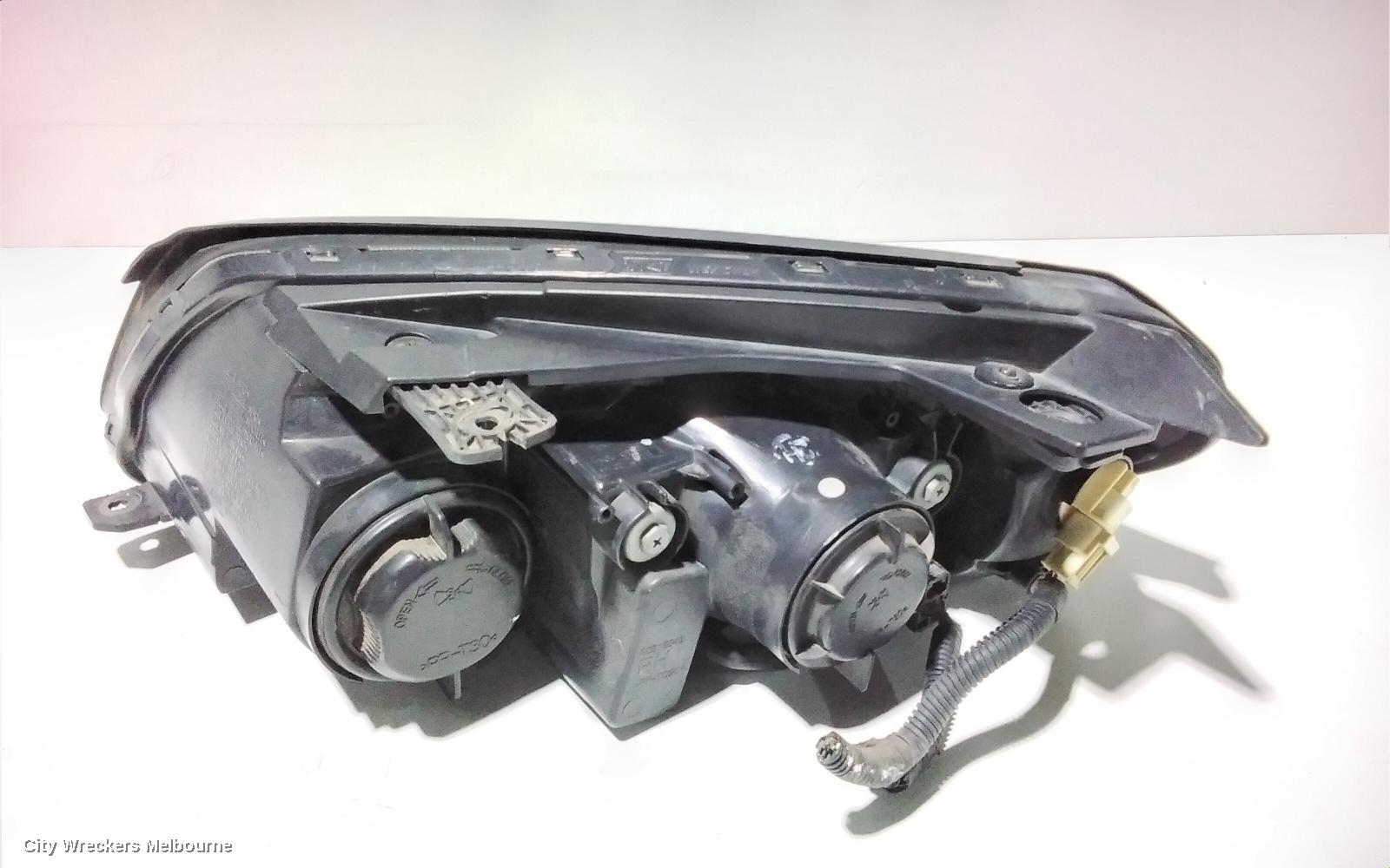 HOLDEN CAPTIVA RIGHT HEADLAMP, CG, CX/LX/SX/CAPTIVA 7 (4TH VIN = C), CHROME INNER TYPE, 09/2006 - 02/2011