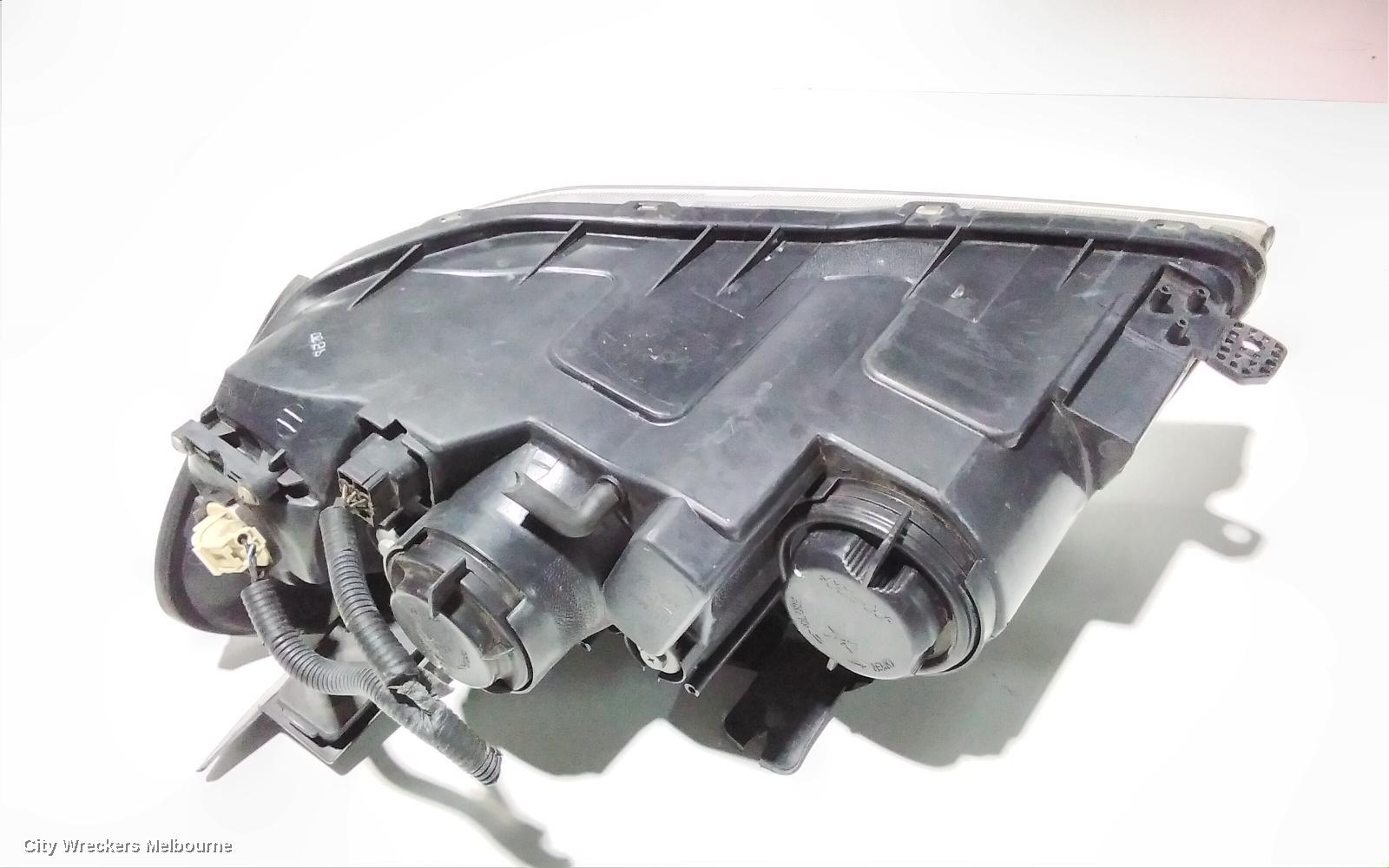HOLDEN CAPTIVA RIGHT HEADLAMP, CG, CX/LX/SX/CAPTIVA 7 (4TH VIN = C), CHROME INNER TYPE, 09/2006 - 02/2011