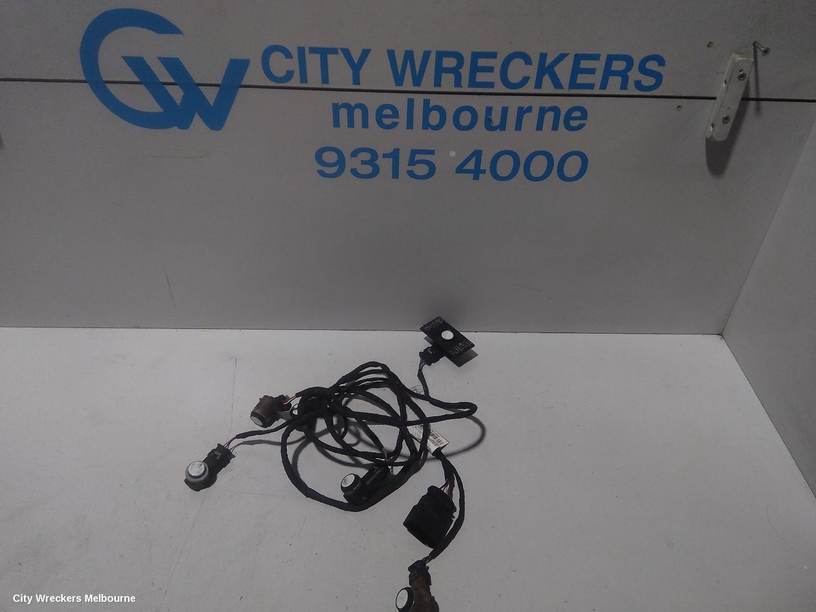 VOLKSWAGEN GOLF, GEN 7, 11/2012 - 08/2020, FRONT BUMPER SENSOR SET: 84668