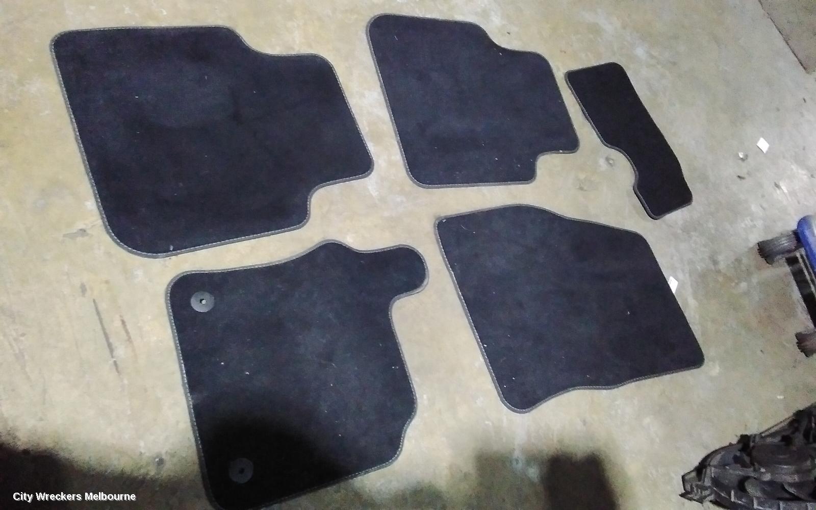 VOLKSWAGEN TIGUAN FLOOR MATS, 5NA, 06/2016 - 02/2024
