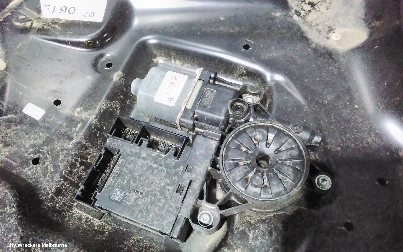 VOLKSWAGEN PASSAT RIGHT FRONT WINDOW REG/MOTOR, 3C/MK6 B7, SEDAN/WAGON, 09/2010 - 05/2015
