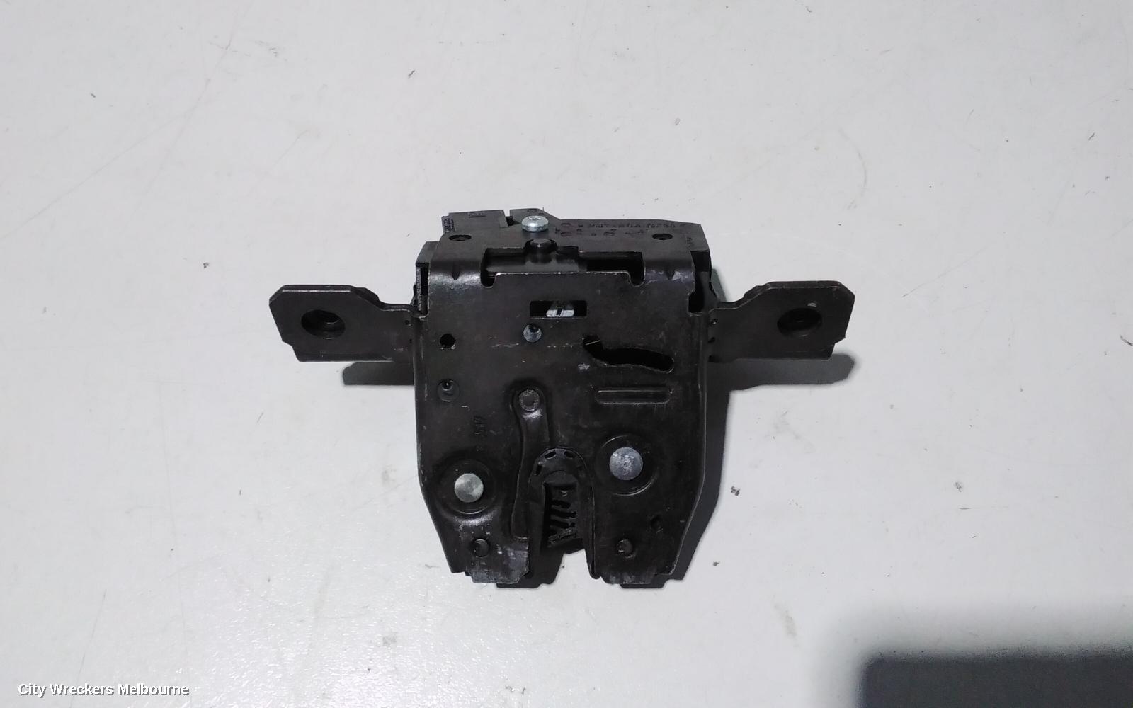 HOLDEN EQUINOX DOOR/BOOT/GATE LOCK, TAILGATE LOCK, NON AUTO OPENING TYPE, EQ, 09/2017 - 12/2020