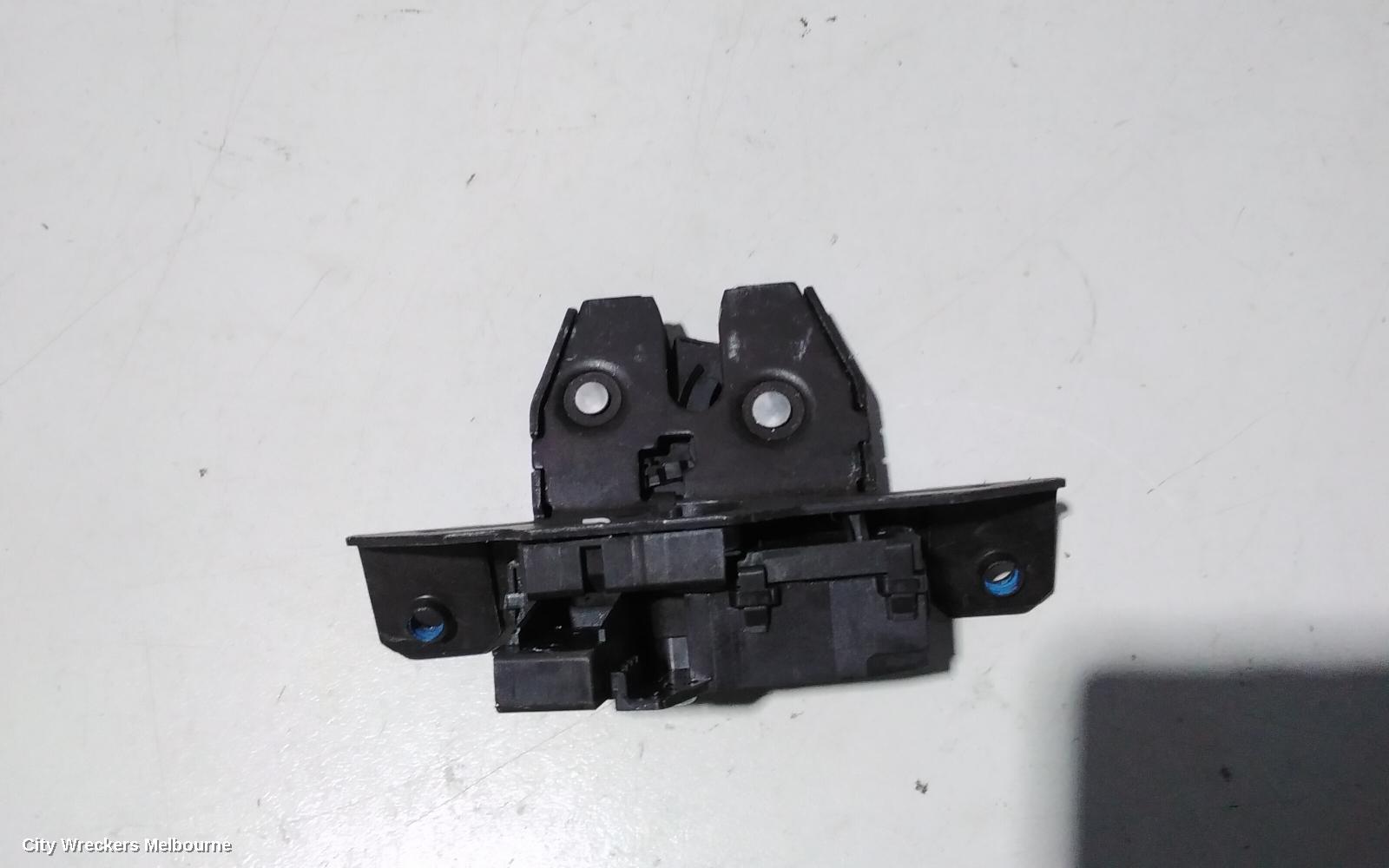 HOLDEN EQUINOX DOOR/BOOT/GATE LOCK, TAILGATE LOCK, NON AUTO OPENING TYPE, EQ, 09/2017 - 12/2020