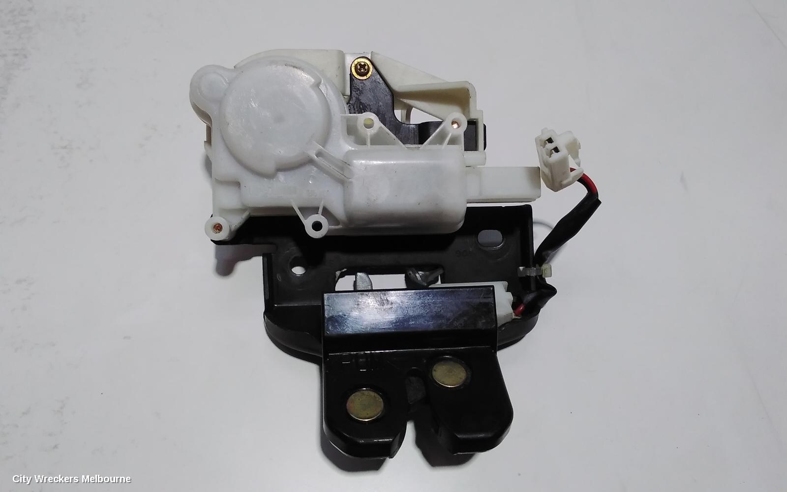 MAZDA 6 DOOR/BOOT/GATE LOCK, BOOTLID LOCK, GG/GY, 09/2002 - 12/2007