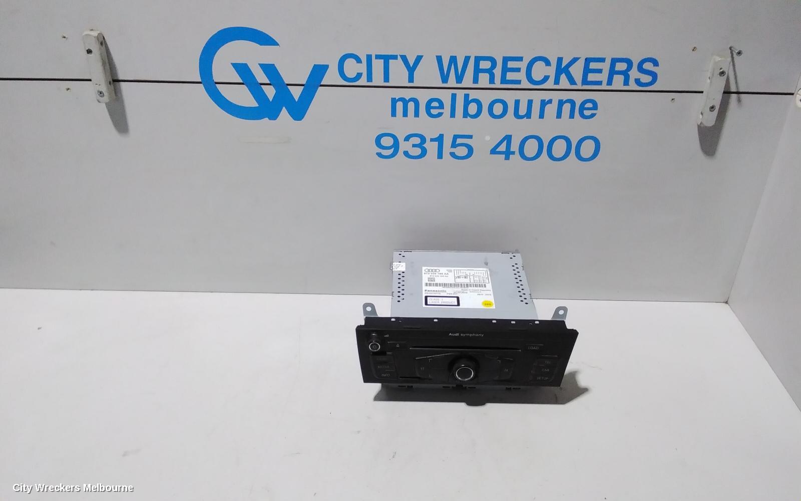 AUDI Q5 RADIO/CD/DVD/SAT/TV, HEAD UNIT, SYMPHONY, 8R, 03/2009 - 07/2012