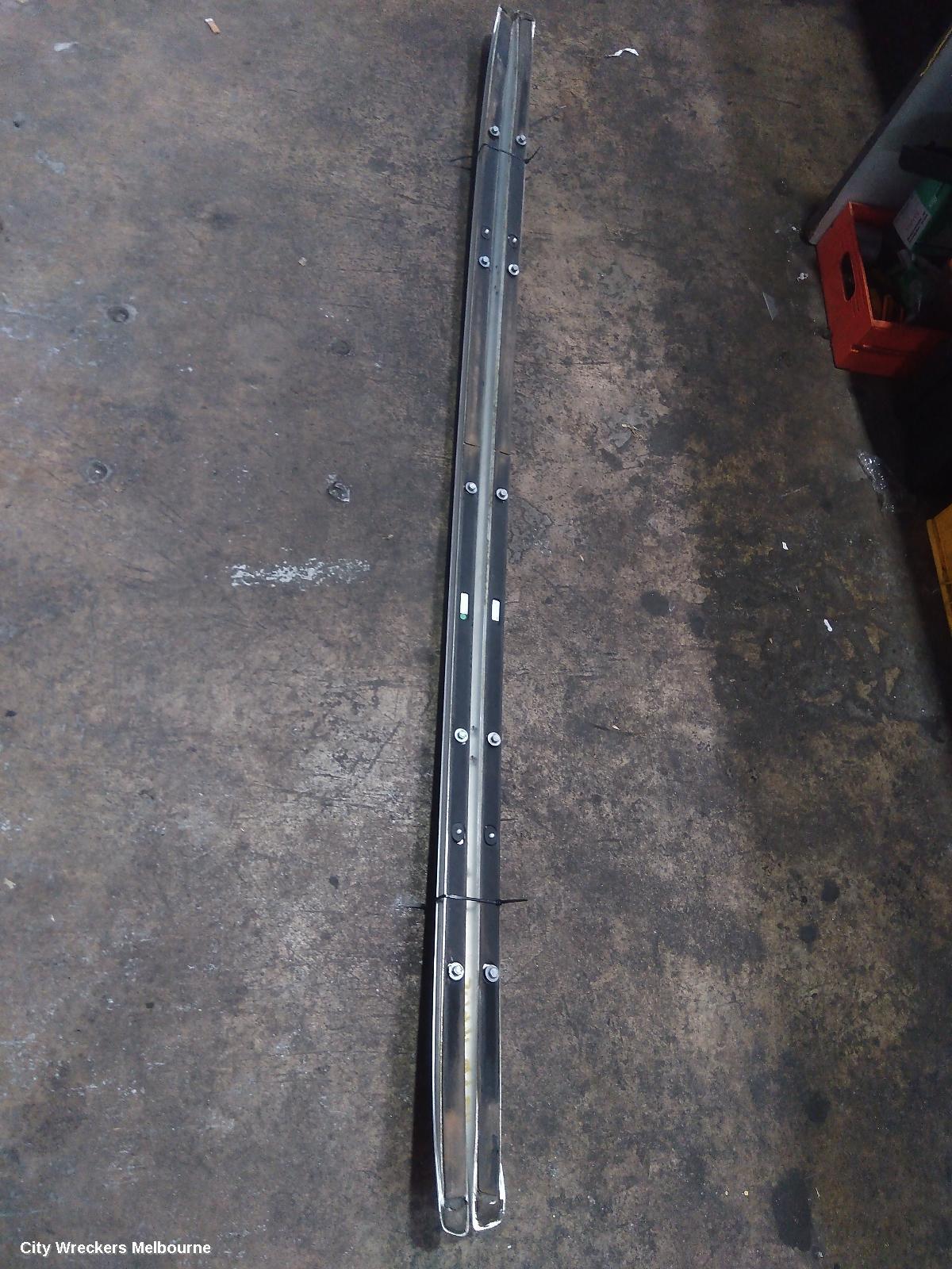 AUDI Q7 ROOF RAIL, 4L, 09/2006 - 08/2015