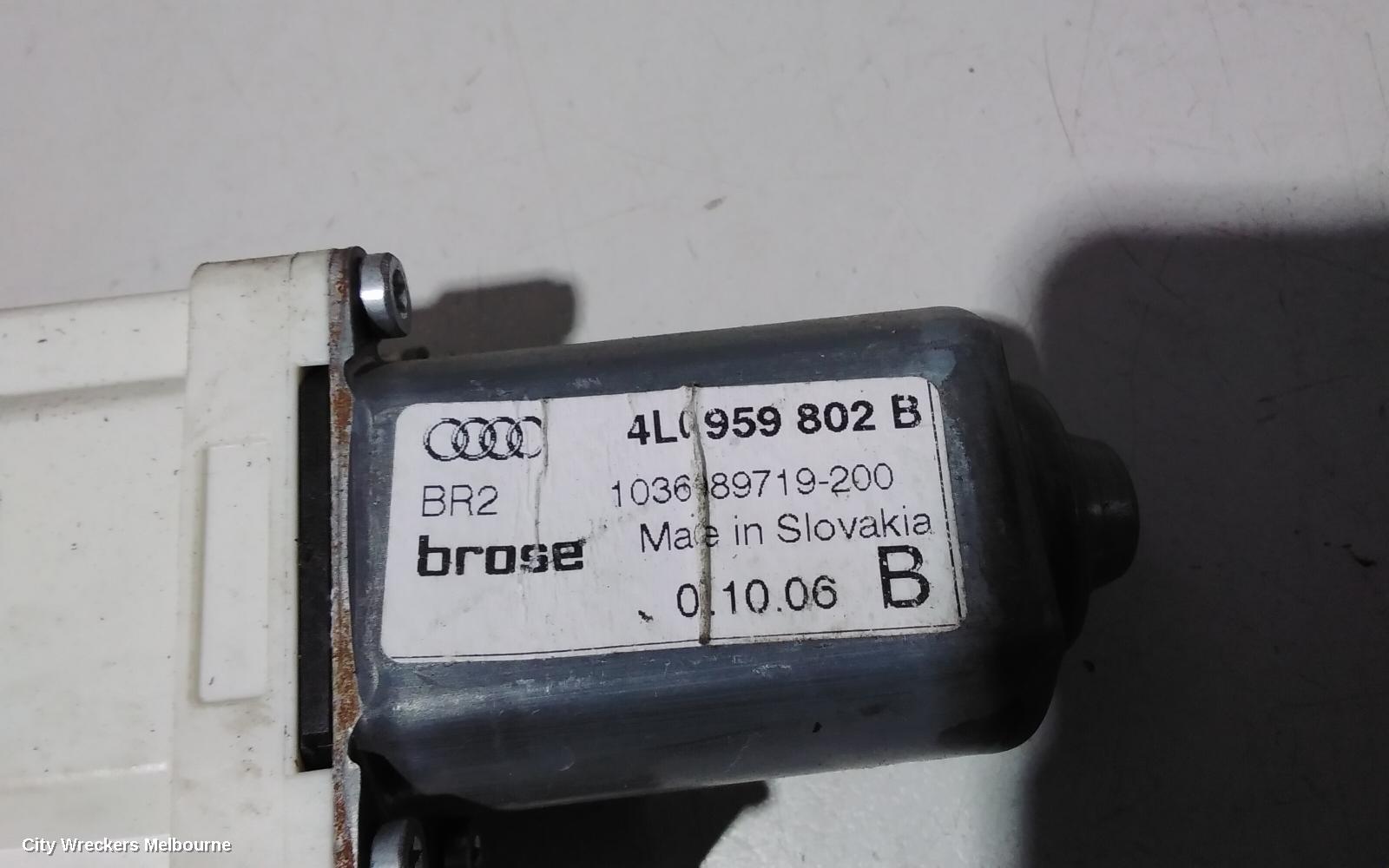 AUDI Q7 RIGHT FRONT WINDOW REG/MOTOR, 4L, 09/2006 - 08/2015