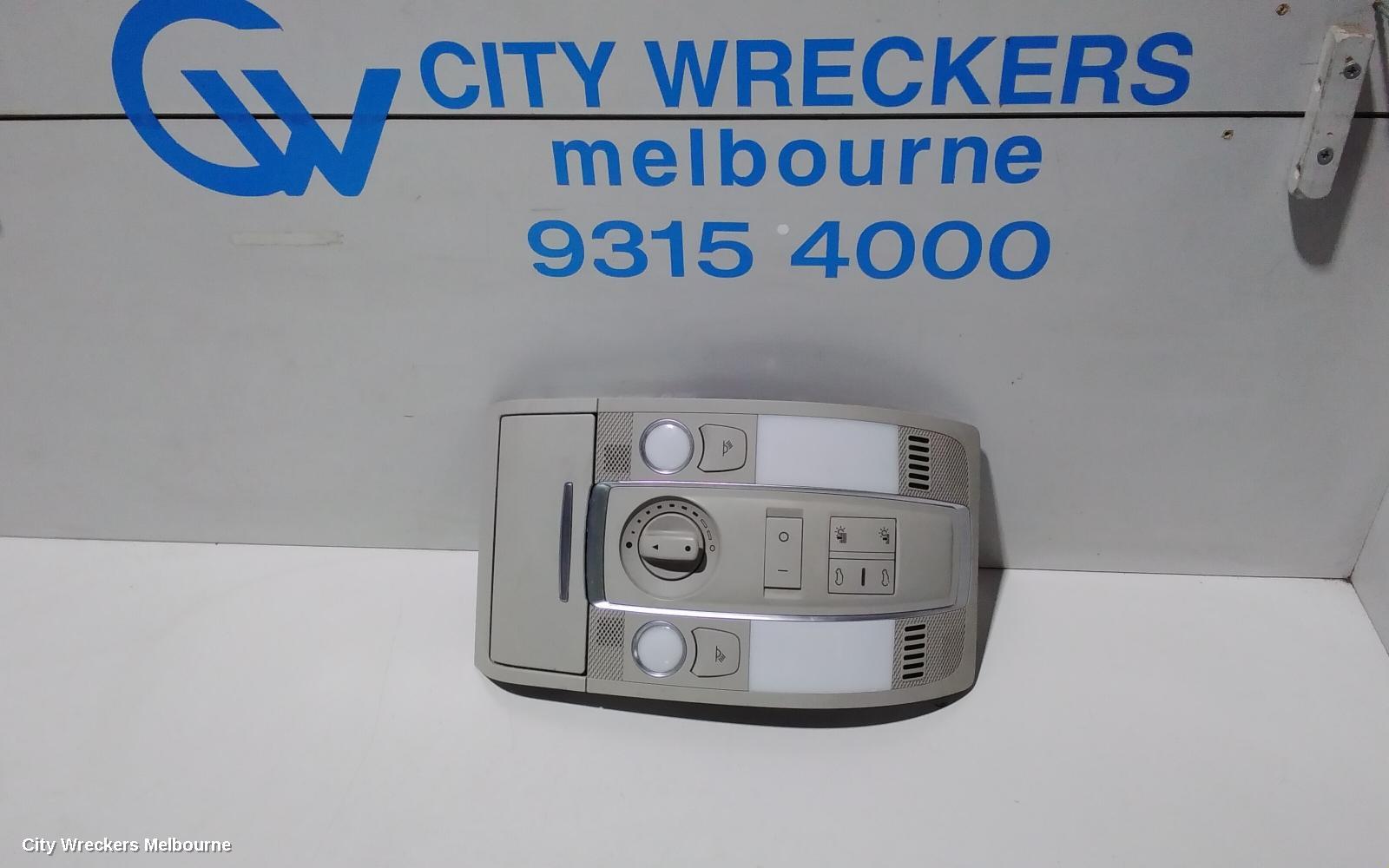 AUDI Q7 COURTESY LIGHT, FRONT (CENTRE), W/ SUNROOF CONTROLS TYPE, 4L, 09/2006 - 08/2015