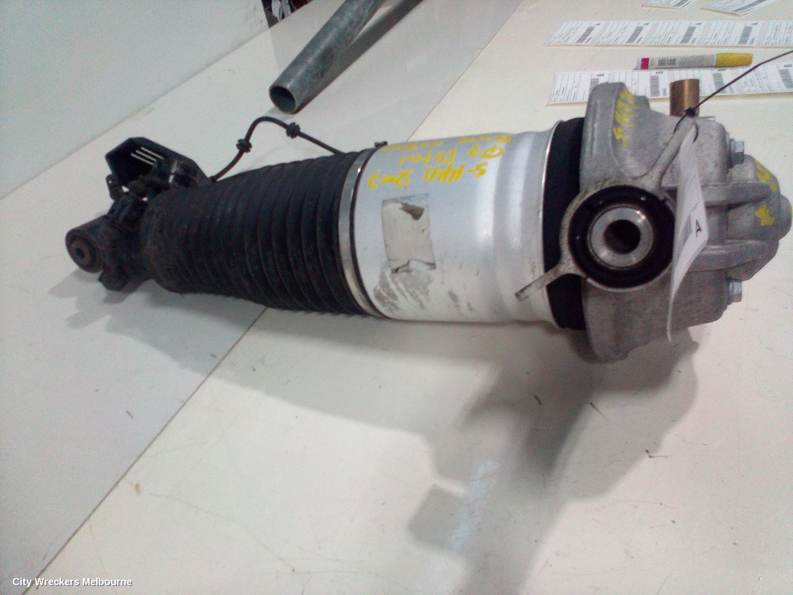 AUDI Q7 LEFT REAR STRUT, 4L, AIRBAG TYPE, 09/2006 - 08/2015