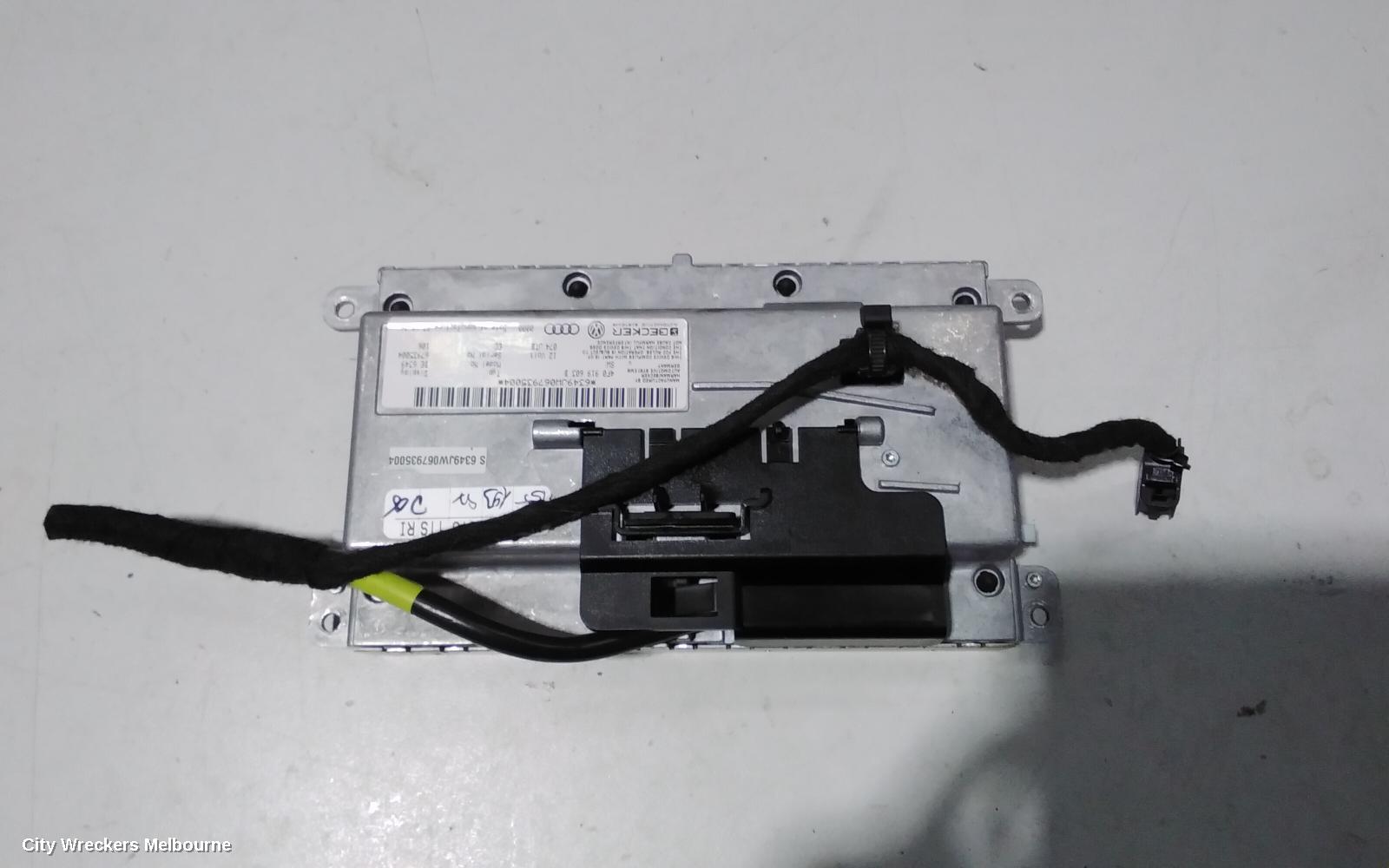 AUDI Q7 RADIO/CD/DVD/SAT/TV, DVD NAVIGATION UNIT, 4L, 09/2006 - 04/2011