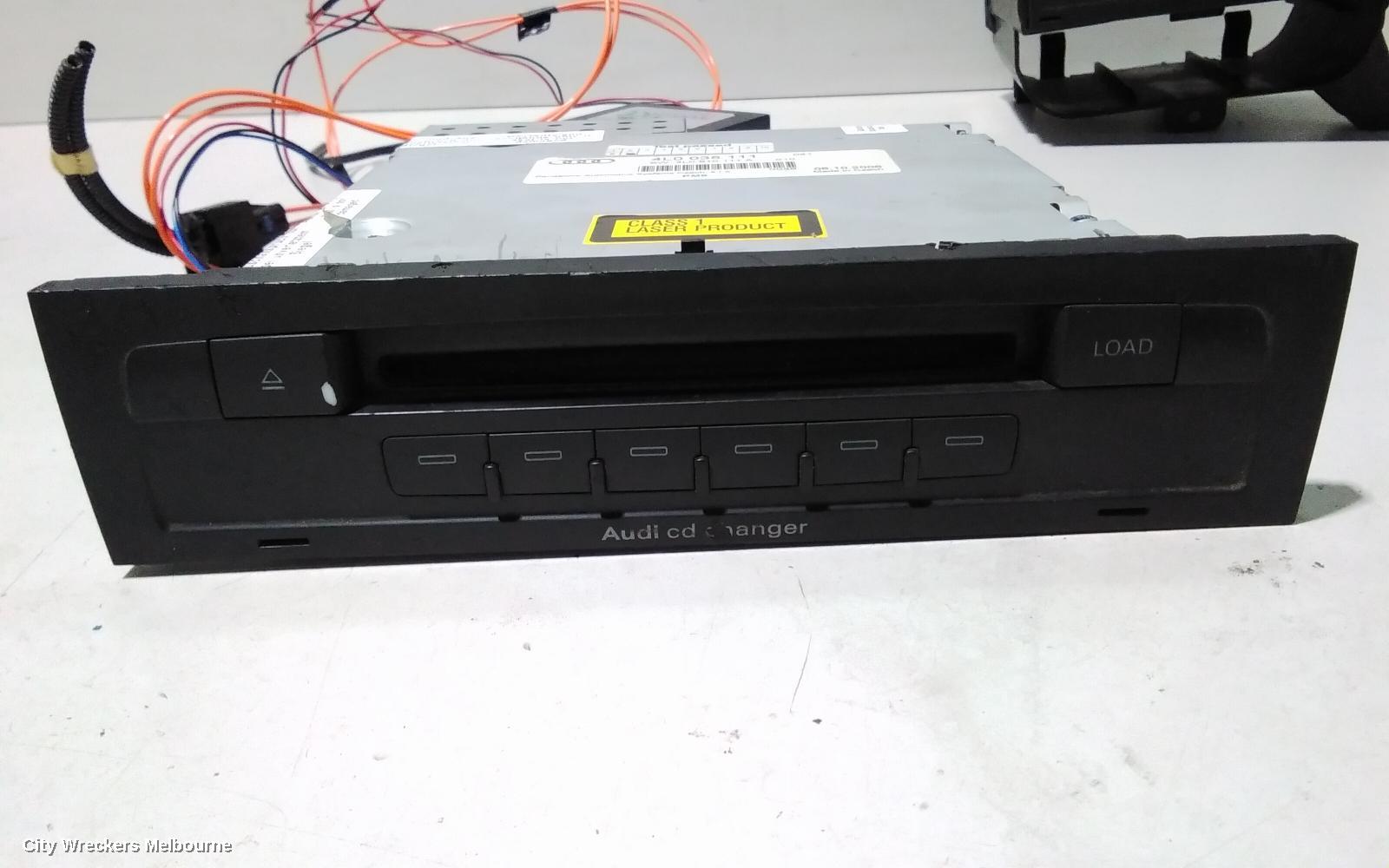 AUDI Q7 RADIO/CD/DVD/SAT/TV, DVD NAVIGATION UNIT, 4L, 09/2006 - 04/2011