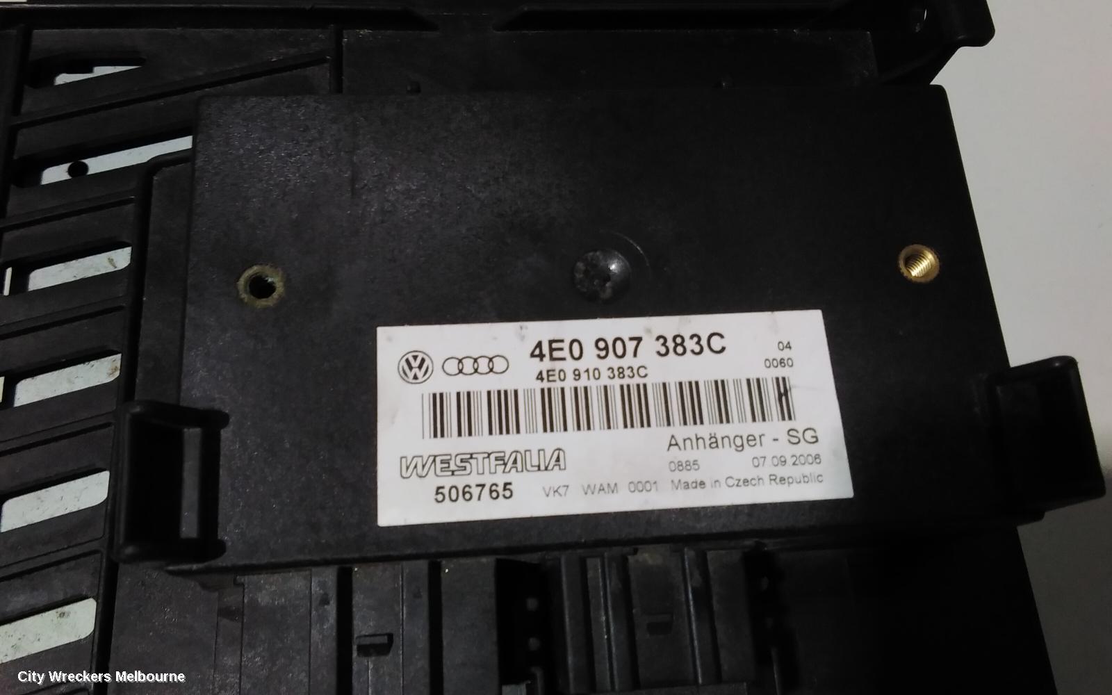AUDI Q7 RADIO/CD/DVD/SAT/TV, DVD NAVIGATION UNIT, 4L, 09/2006 - 04/2011