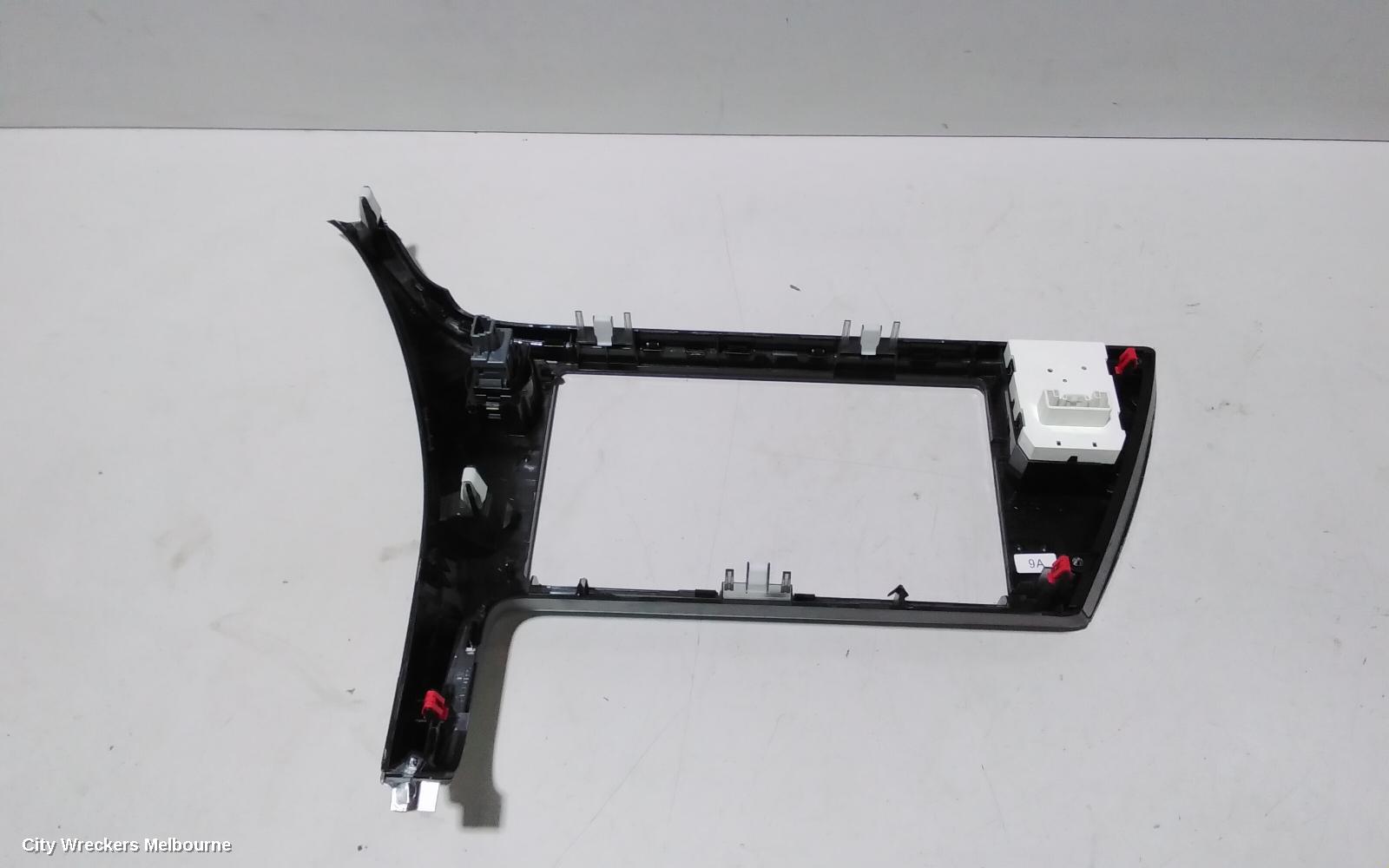 TOYOTA COROLLA, ZRE182R 10/2012 - 06/2018, FACIA : 84894