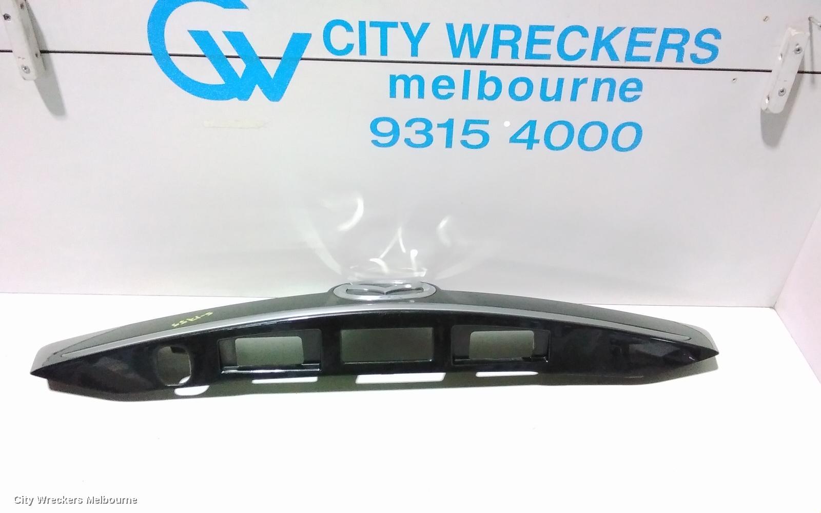 MAZDA CX9 REAR GARNISH, TAILGATE GARNISH (CENTRE), TB, 06/2009 - 10/2012