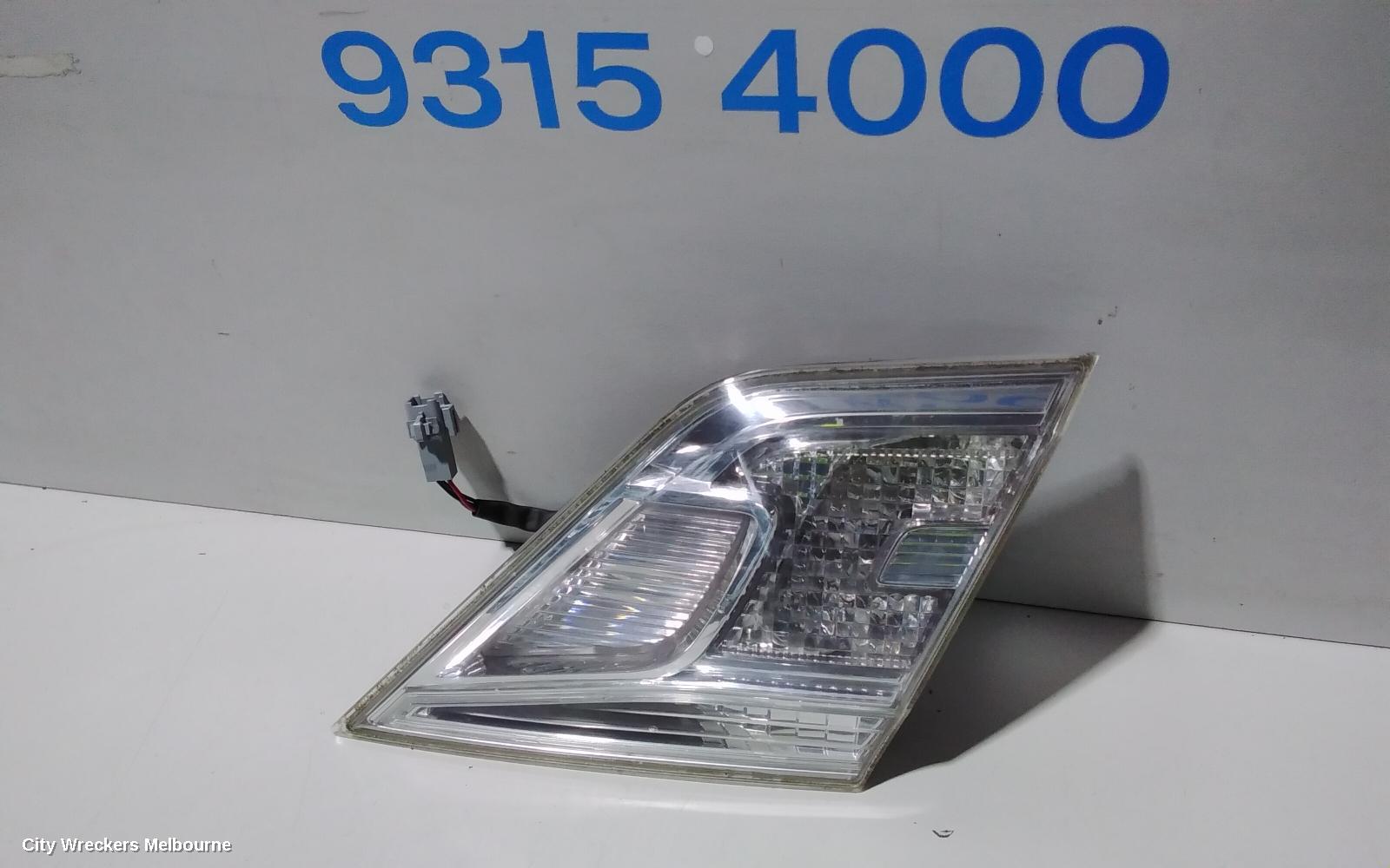 TOYOTA AURION REAR GARNISH, BOOTLID LAMP (RH SIDE), SPORTIVO/TOURING/WHITE, GSV40R, 09/2009 - 03/2012