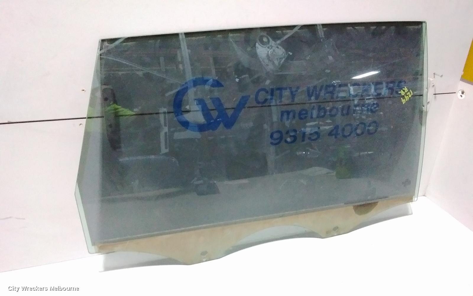 AUDI Q7 RIGHT REAR DOOR WINDOW, 4L, 09/2006 - 08/2015