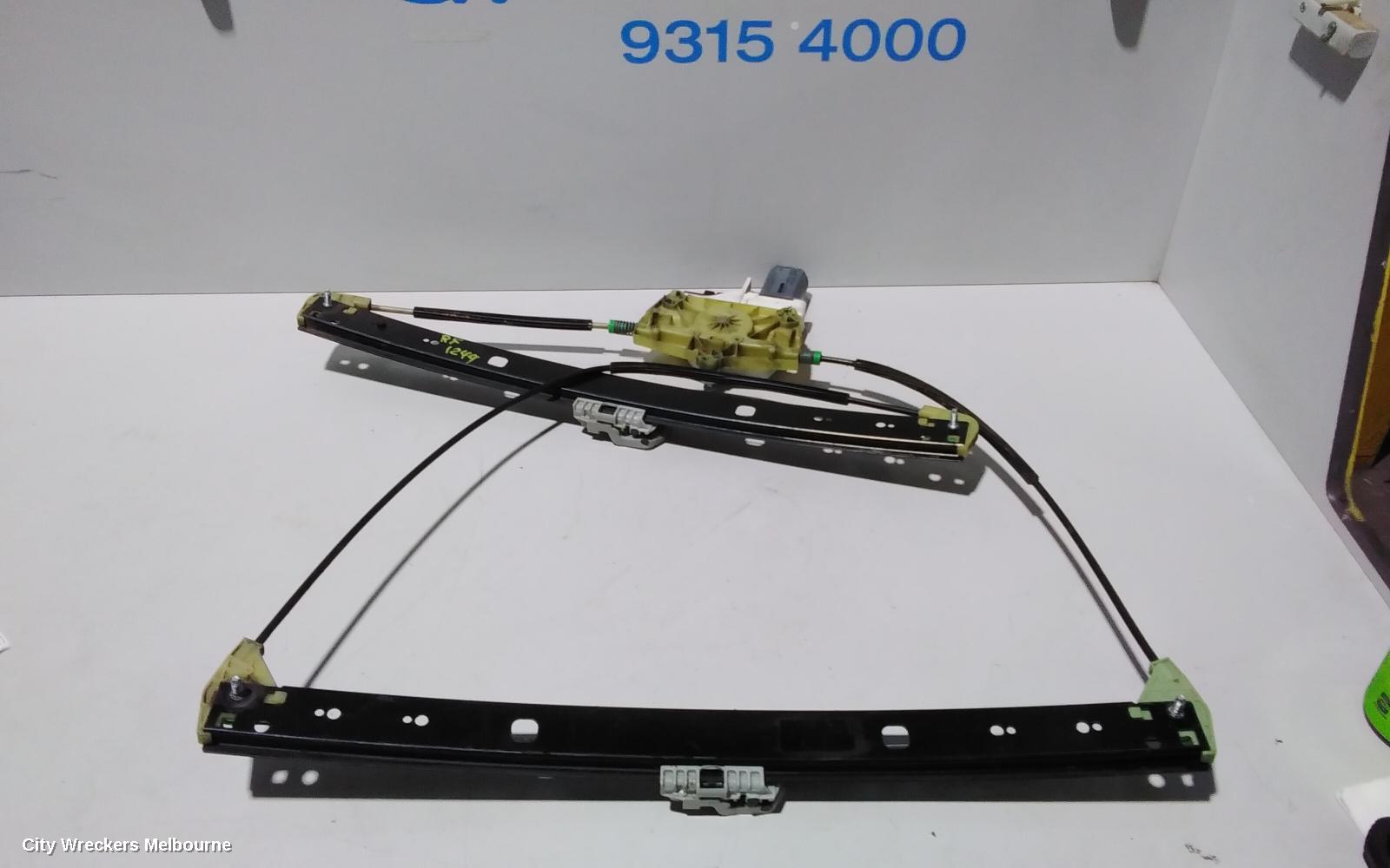 AUDI Q7 RIGHT FRONT WINDOW REG/MOTOR, 4L, 09/2006 - 08/2015