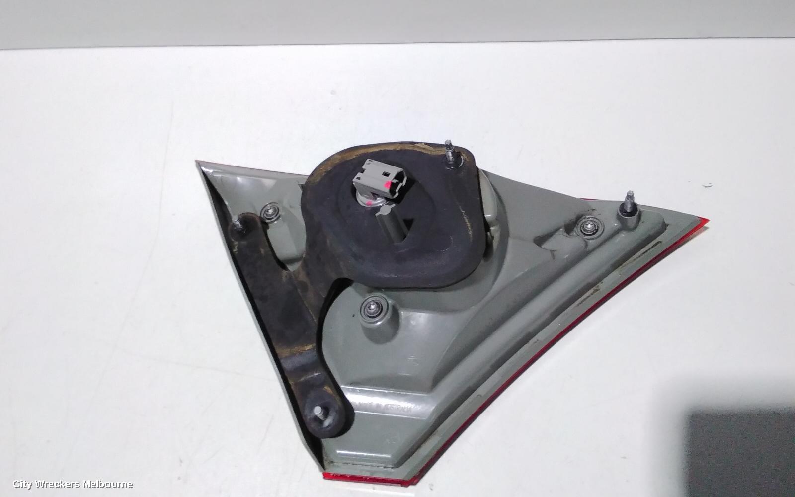 TOYOTA CAMRY REAR GARNISH, BOOTLID LAMP (RH SIDE), ASV50, 05/2015 - 10/2017