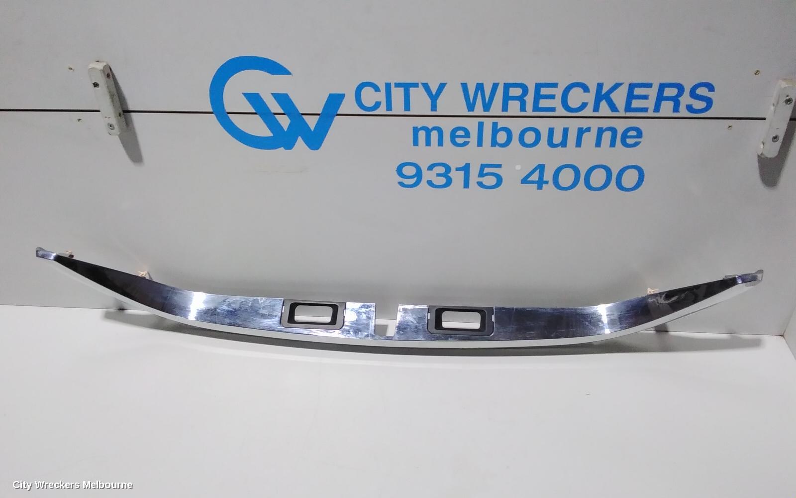 TOYOTA CAMRY REAR GARNISH, BOOTLID GARNISH (CENTRE), ASV50/AVV50, 05/2015 - 10/2017