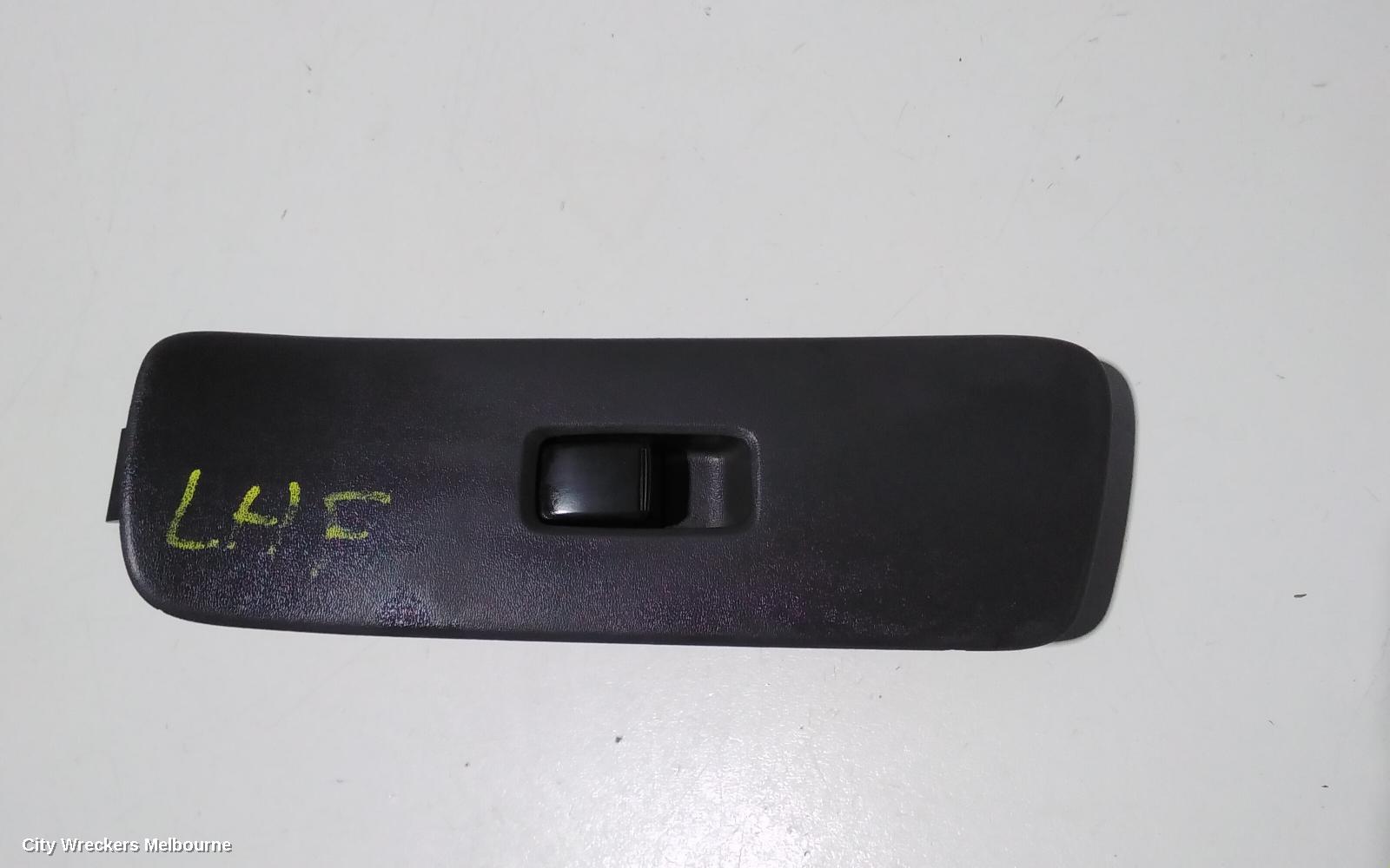 TOYOTA KLUGER PWR DR WIND SWITCH, LH FRONT, MCU28R, 01/2001 - 04/2007