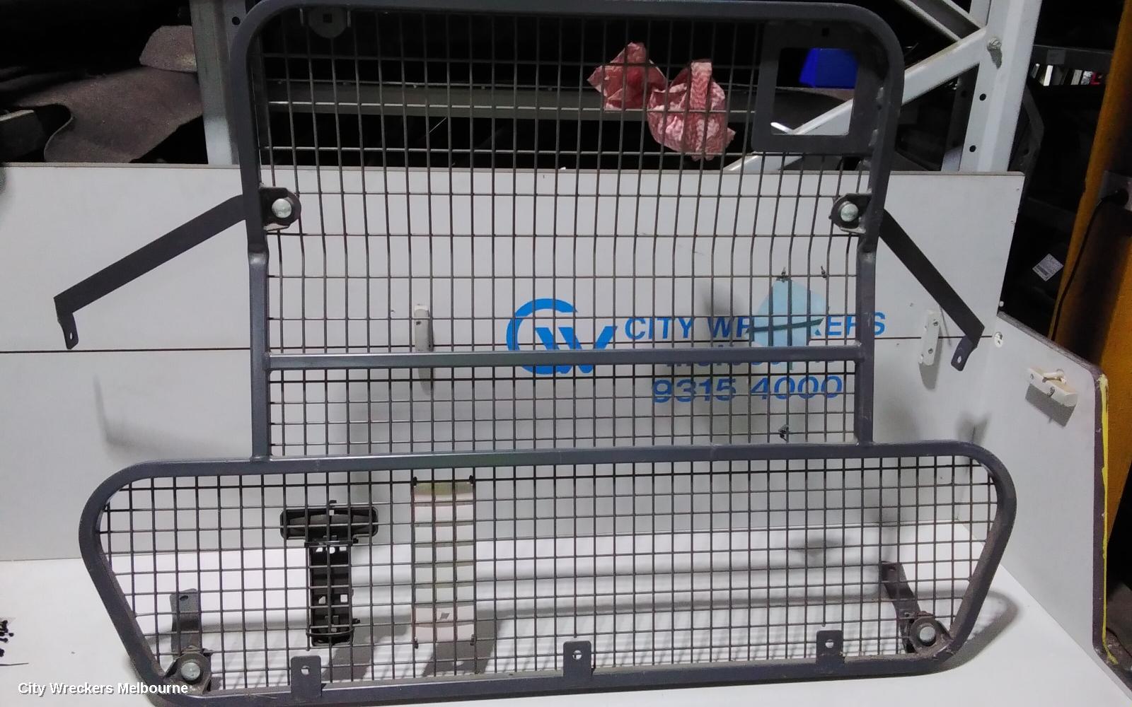 MITSUBISHI OUTLANDER CARGO BARRIER, ZG, 11/2006 - 09/2009