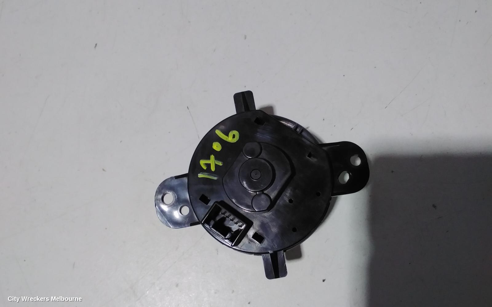 PEUGEOT 4008 COMBINATION SWITCH, 4WD CONTROLS, 05/2012 - 12/2017