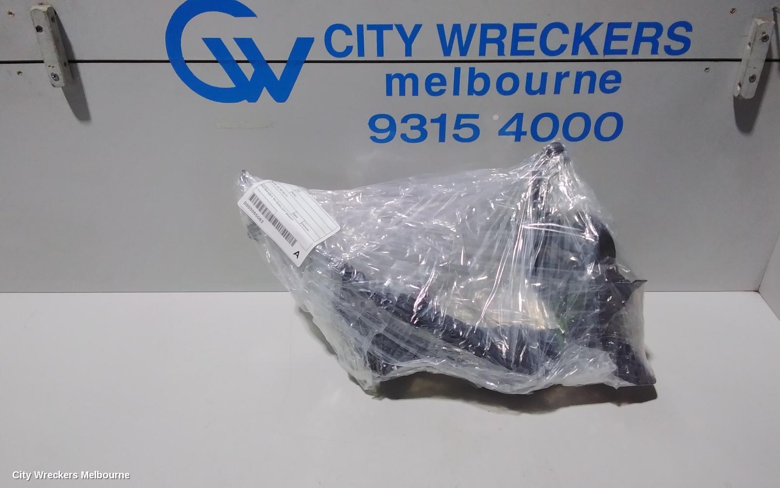 AUDI A4, B8 8K, 04/2008 - 06/2012, 8K0 805 608 R  RH HEADLIGHT BRAKET : 85082