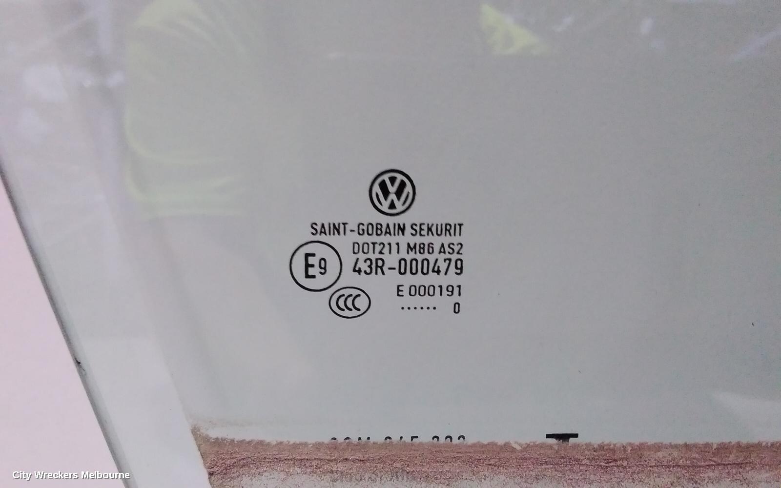 VOLKSWAGEN T-CROSS RIGHT FRONT DOOR WINDOW, C1, 01/2020 ONWARDS