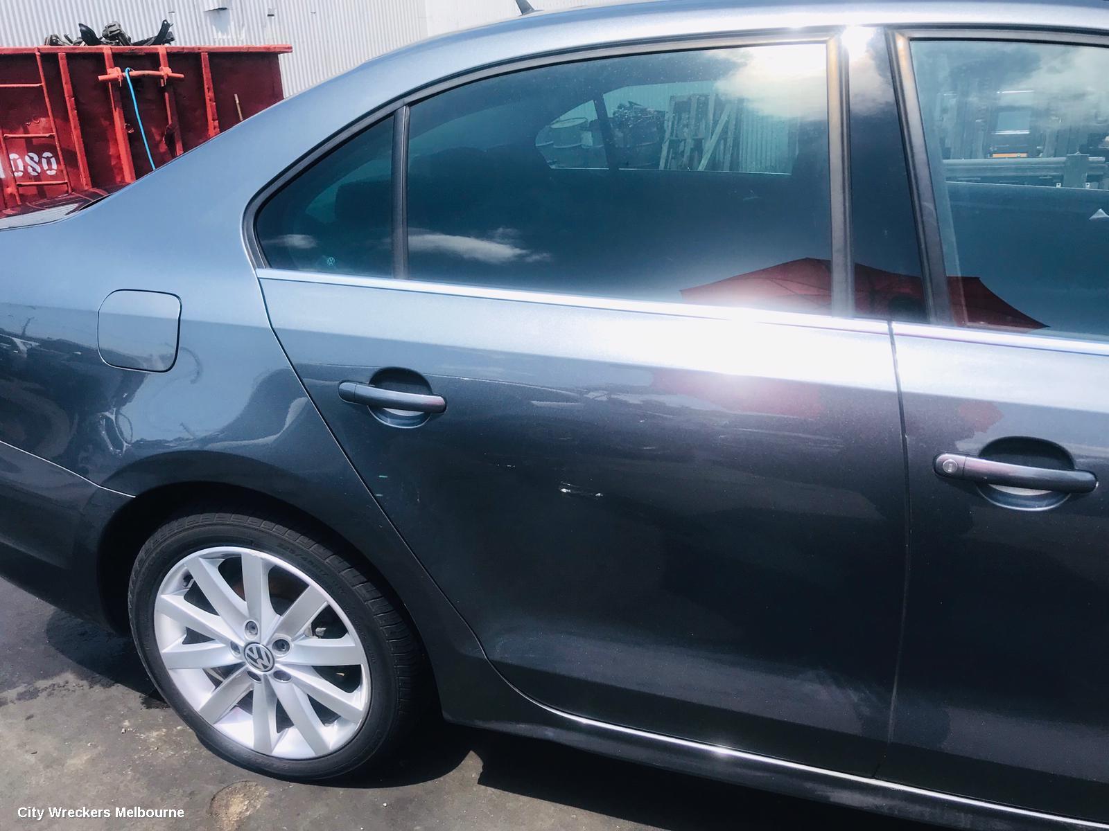 VOLKSWAGEN JETTA RIGHT GUARD LINER, 1B, 02/2011 - 12/2014