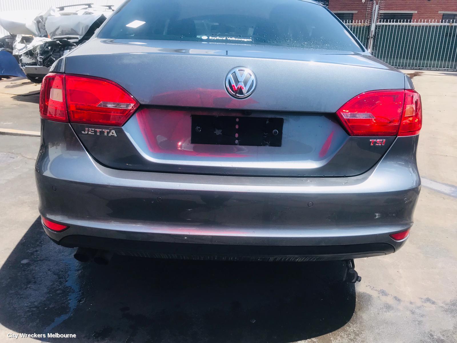 VOLKSWAGEN JETTA RIGHT GUARD LINER, 1B, 02/2011 - 12/2014