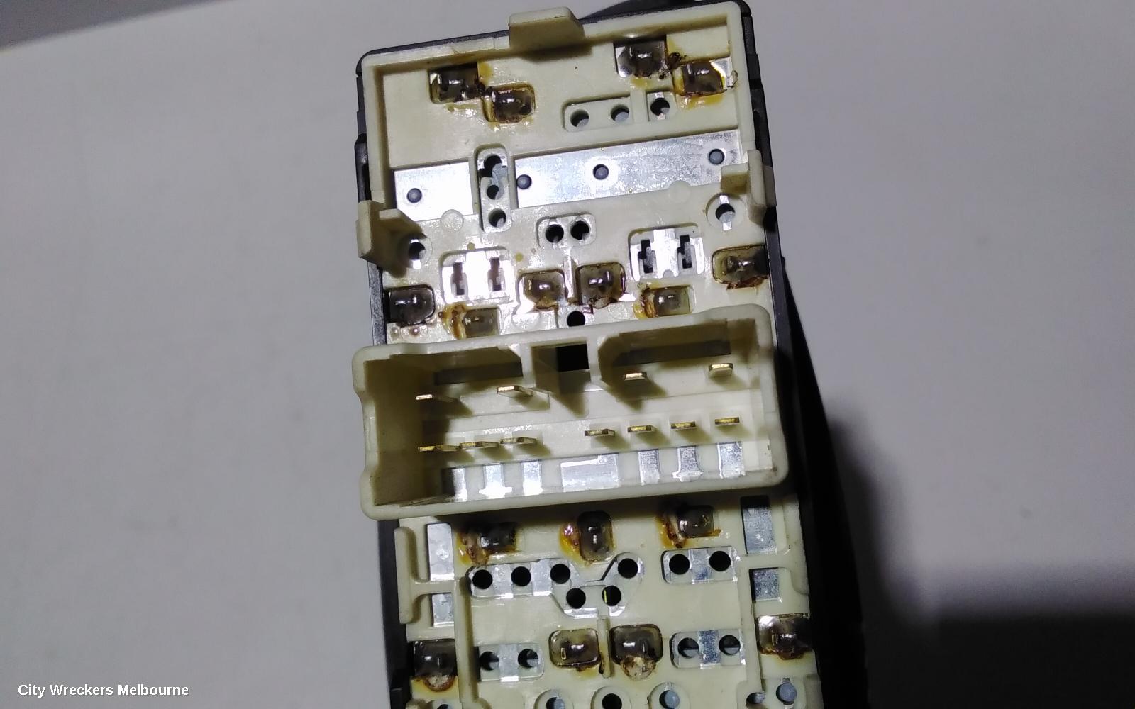 HONDA JAZZ PWR DR WIND SWITCH, RH FRONT (MASTER SWTICH), GE, NON CENTRAL LOCK BUTTON TYPE, 08/2008 - 03/2011