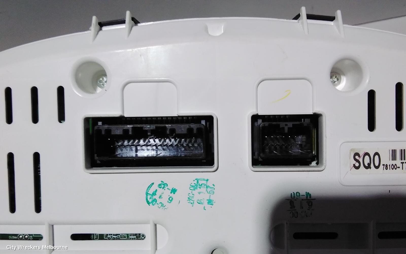 HONDA HRV INSTRUMENT CLUSTER, PETROL, AUTO T/M, RU5, 12/2014 ONWARDS