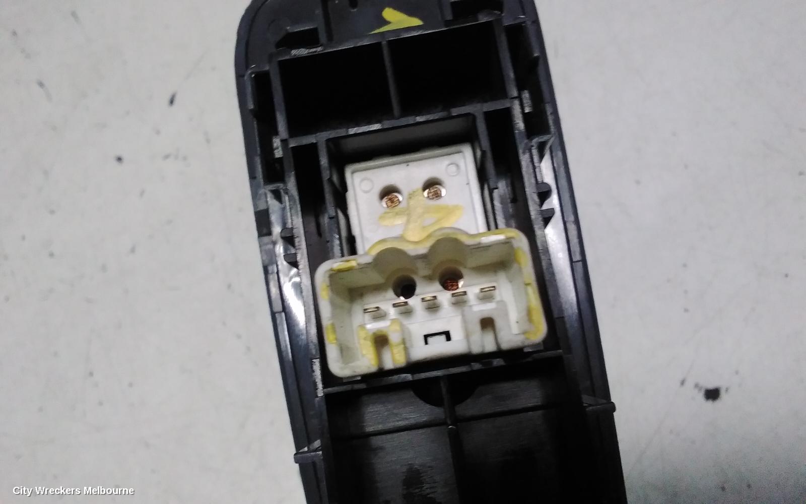 TOYOTA TARAGO PWR DR WIND SWITCH, LH FRONT, ACR30,06/2000 - 02/2006