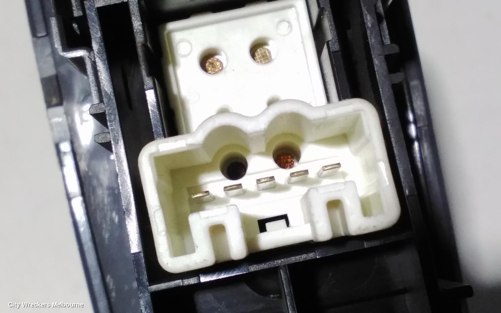 TOYOTA TARAGO PWR DR WIND SWITCH, LH FRONT, ACR30,06/2000 - 02/2006