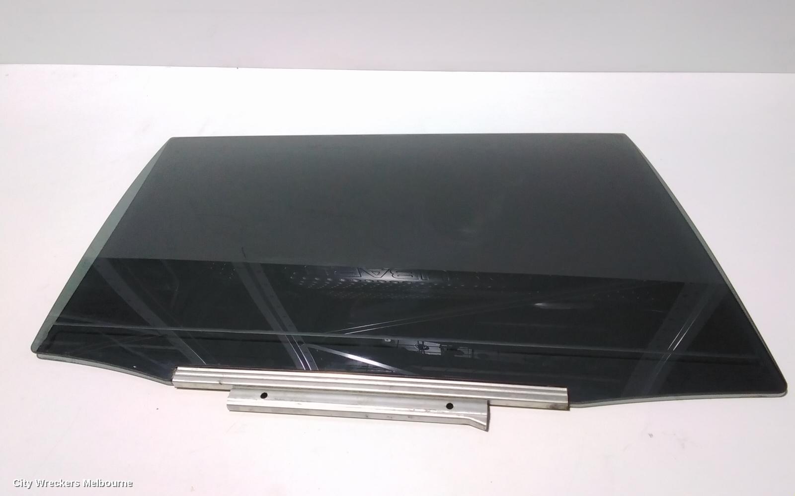 TOYOTA KLUGER RIGHT REAR DOOR WINDOW, GSU40-GSU45, 05/2007 - 02/2014