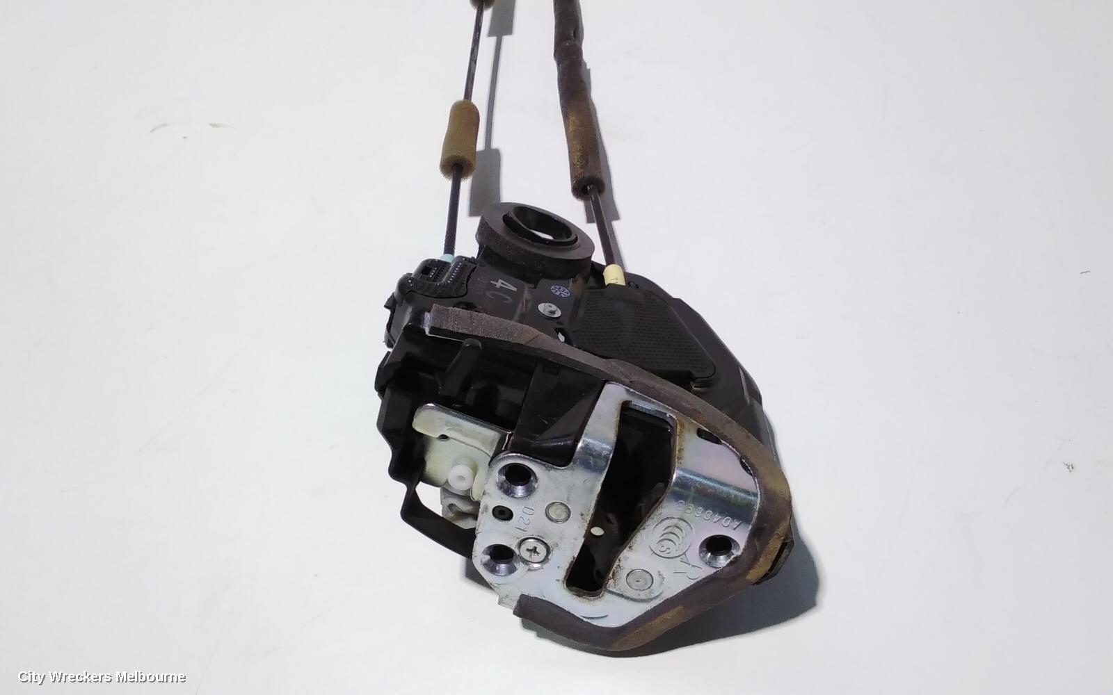 TOYOTA KLUGER DOOR/BOOT/GATE LOCK, RIGHT REAR DOOR LOCK, GSU40-GSU45, 07/2010 - 02/2014