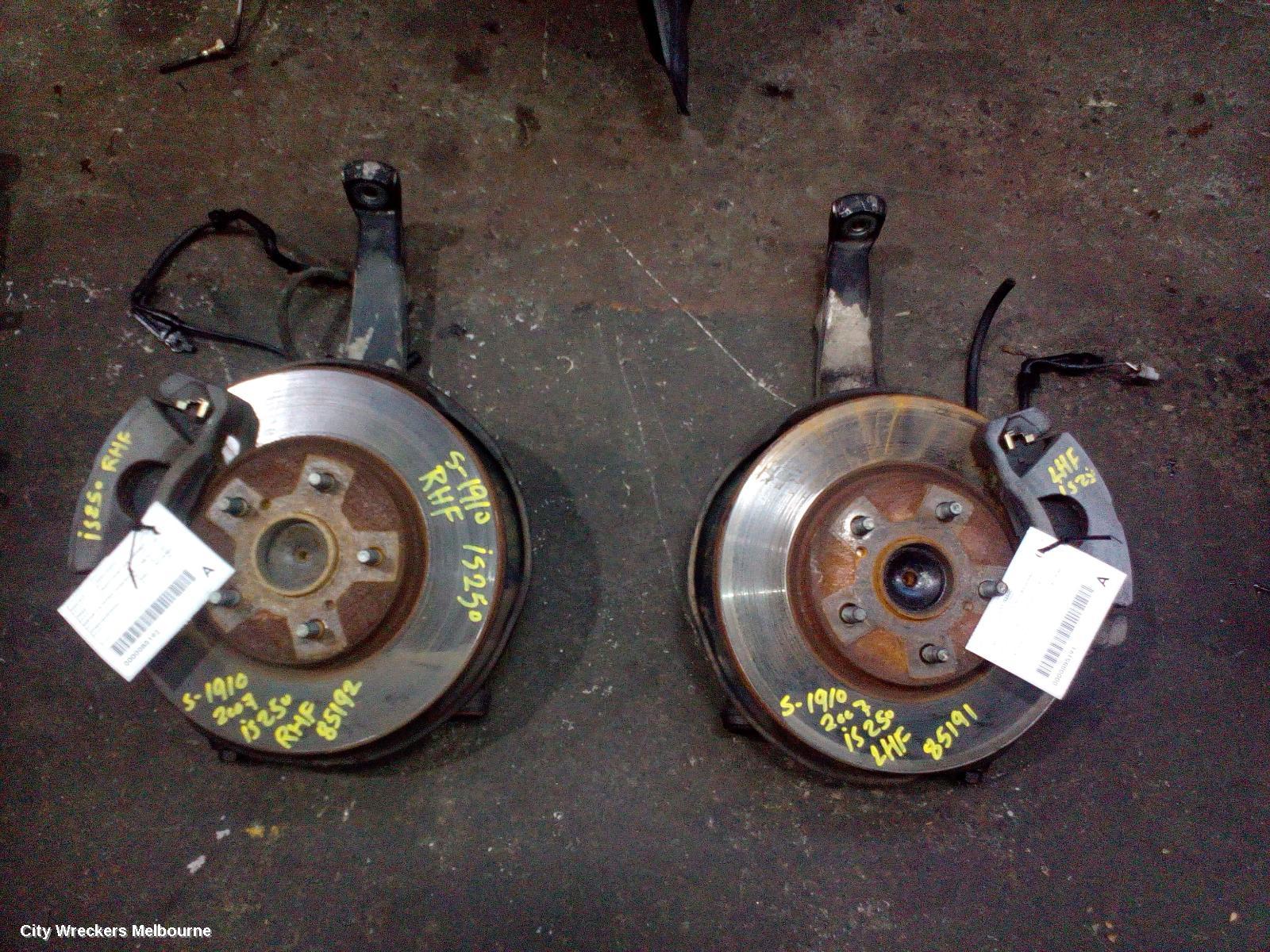 LEXUS IS250/IS250C LEFT FRONT HUB ASSEMBLY, GSE20R, 2.5, PETROL, IS250/IS250C, 11/2005 - 12/2014