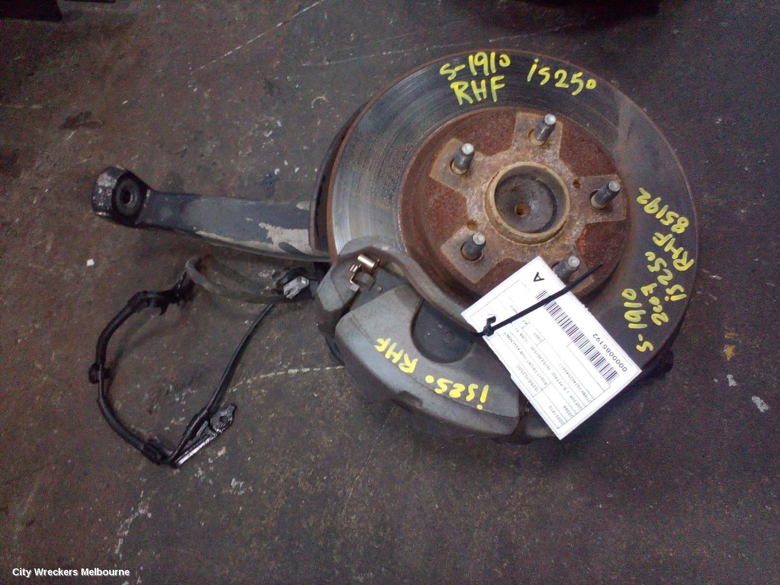 LEXUS IS250/IS250C RIGHT FRONT HUB ASSEMBLY, GSE20R, 2.5, PETROL, IS250/IS250C, 11/2005 - 12/2014