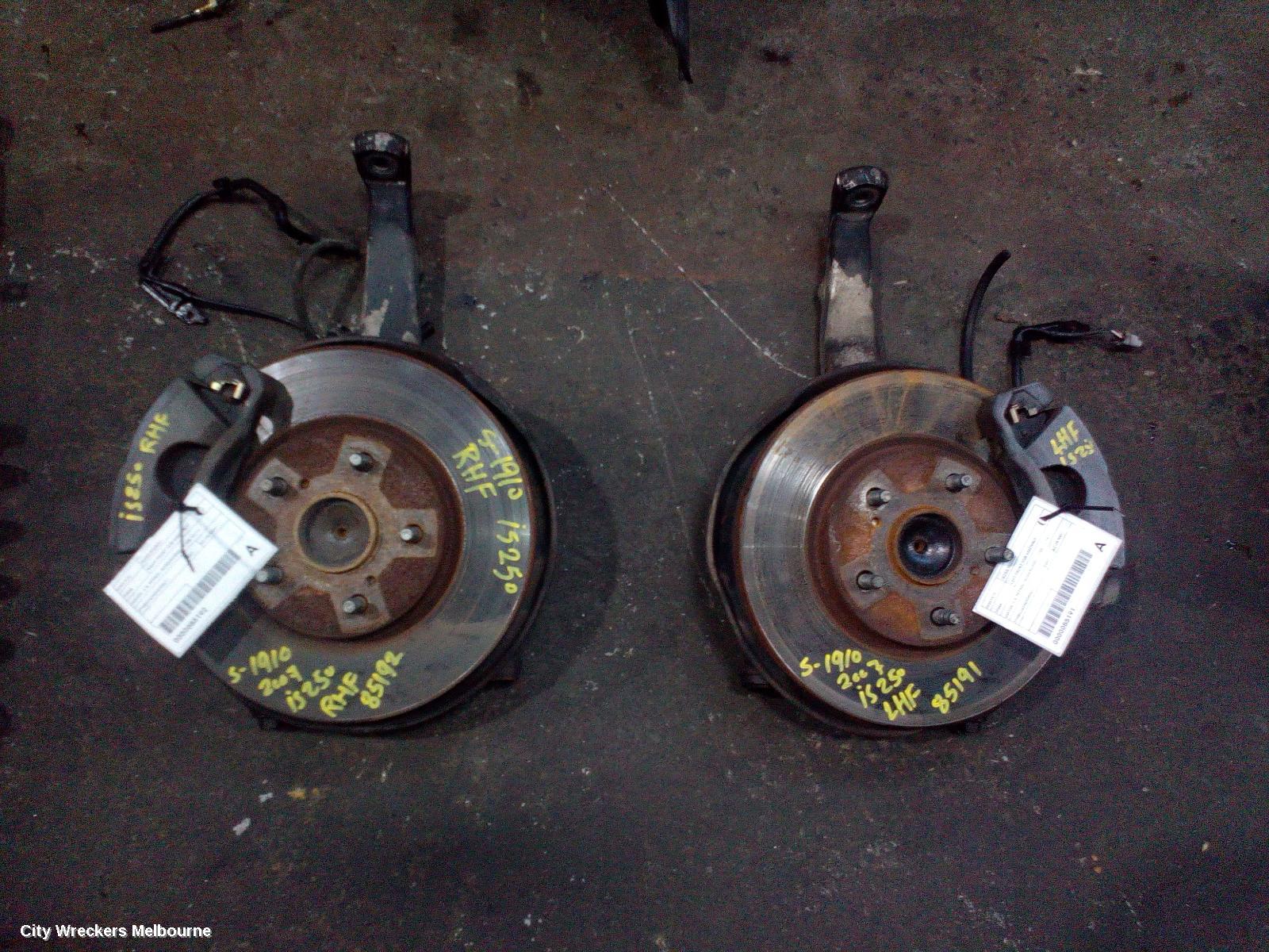 LEXUS IS250/IS250C RIGHT FRONT HUB ASSEMBLY, GSE20R, 2.5, PETROL, IS250/IS250C, 11/2005 - 12/2014