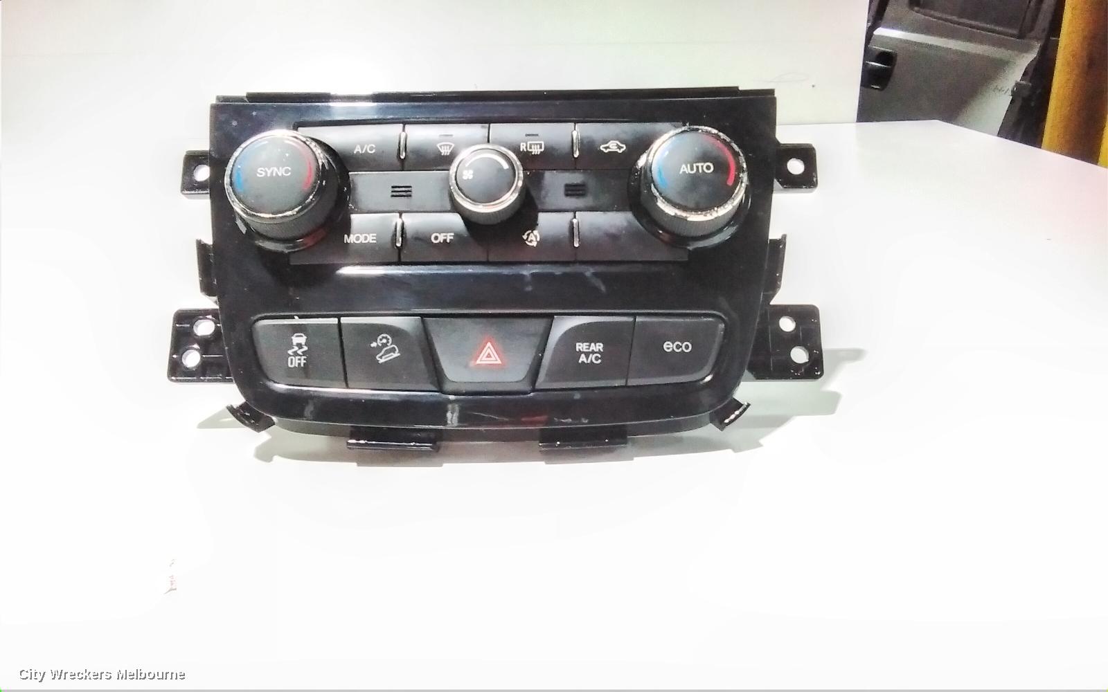 HOLDEN CAPTIVA HEATER/AC CONTROLS, DUAL ZONE CLIMATE CONTROL TYPE, W/ PARK ASSIST BUTTON TYPE, CG, 01/2014 - 06/2018