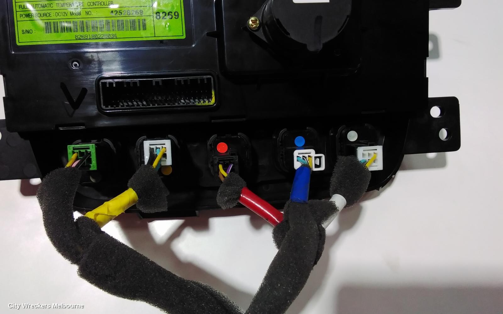 HOLDEN CAPTIVA HEATER/AC CONTROLS, DUAL ZONE CLIMATE CONTROL TYPE, W/ PARK ASSIST BUTTON TYPE, CG, 01/2014 - 06/2018