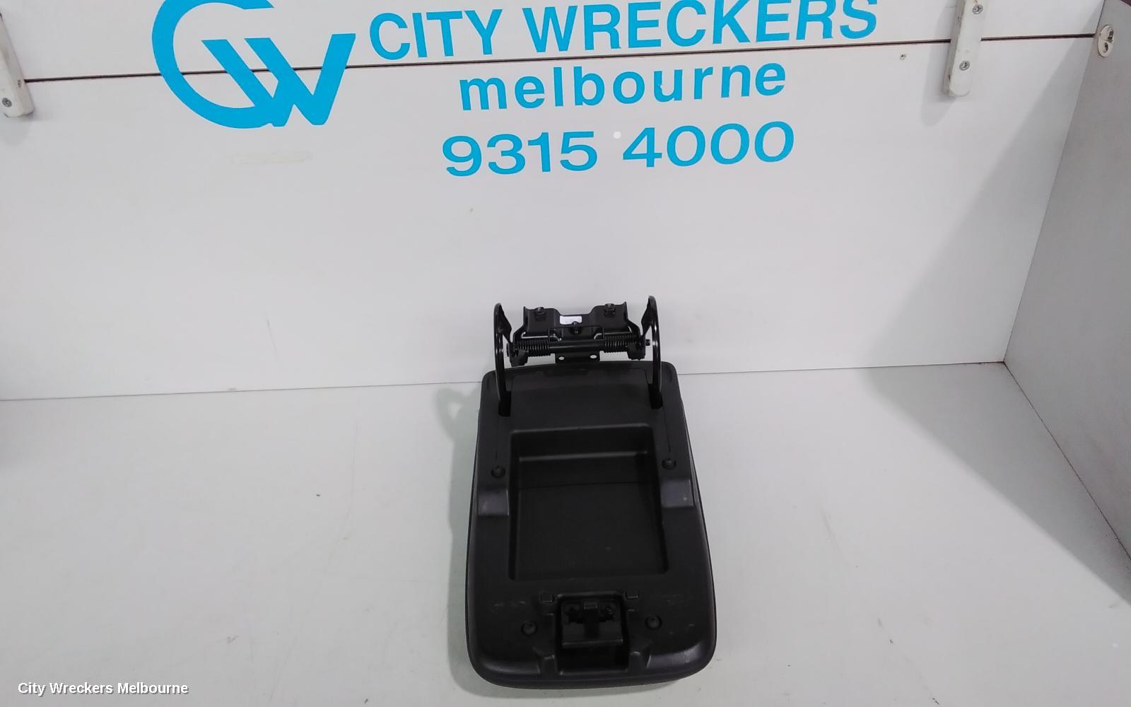 HOLDEN CAPTIVA CONSOLE, CG, LEATHER, BLACK, 01/2011 - 06/2018