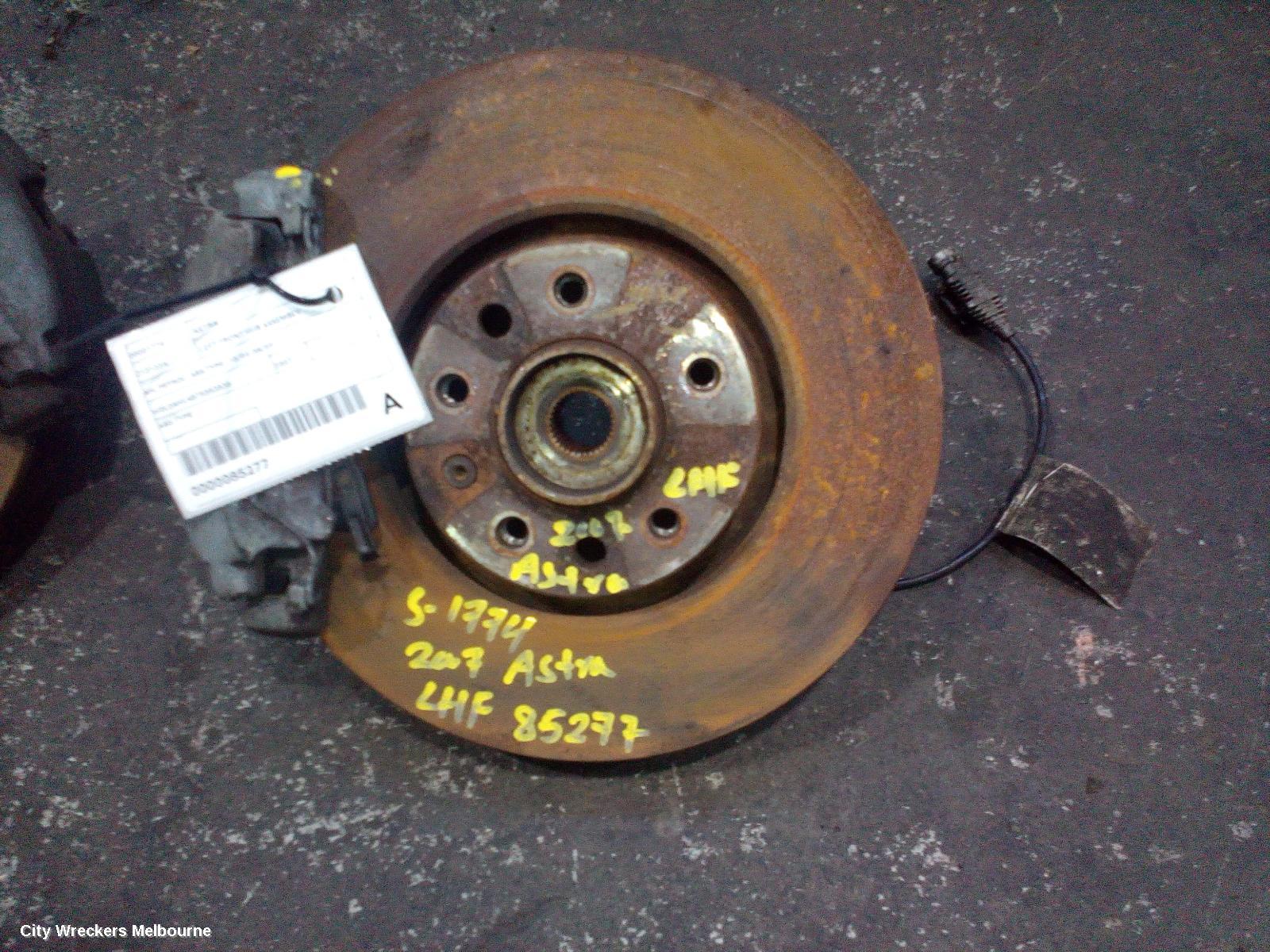 HOLDEN ASTRA LEFT FRONT HUB ASSEMBLY, AH, PETROL, ABS TYPE, 10/2004 - 08/2009