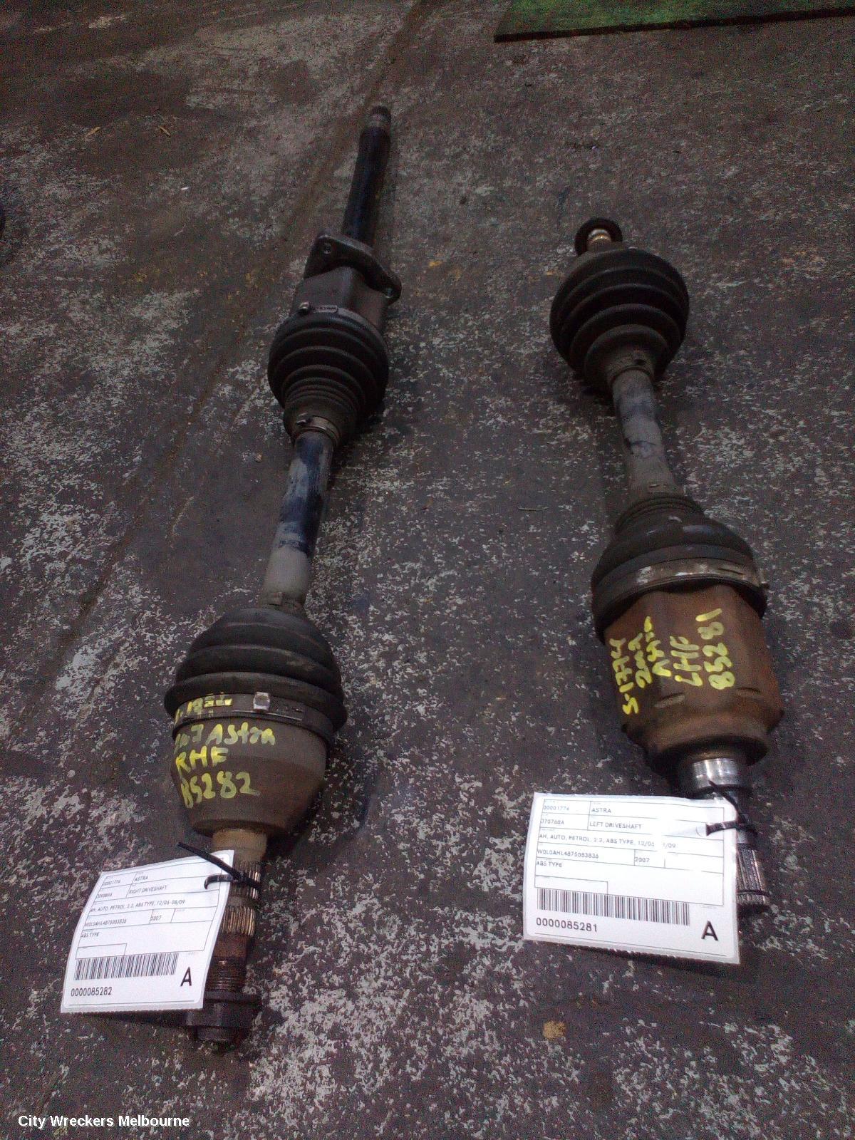 HOLDEN ASTRA RIGHT DRIVESHAFT, AH, AUTO, PETROL, 2.2, ABS TYPE, 12/2006 - 08/2009
