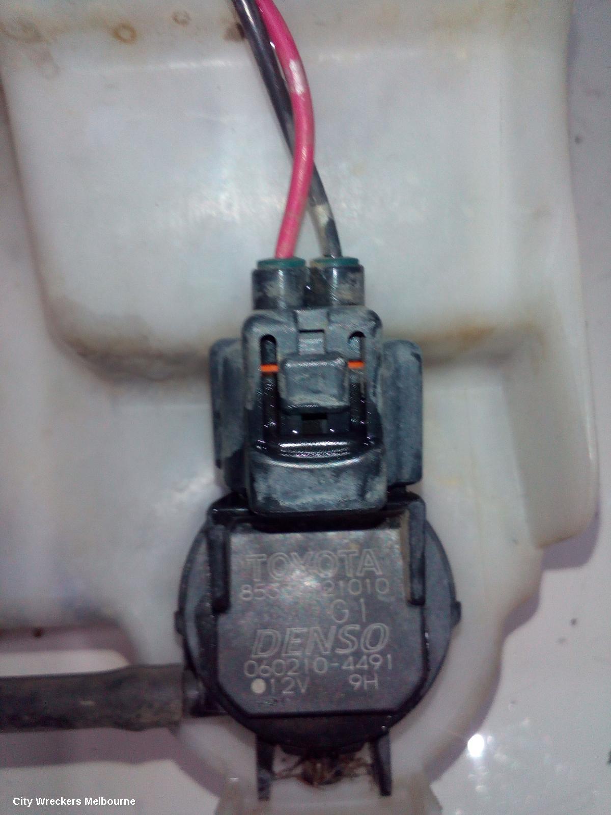 TOYOTA CAMRY WASHER BOTTLE, ACV40/AHV40, 06/2006 - 11/2011