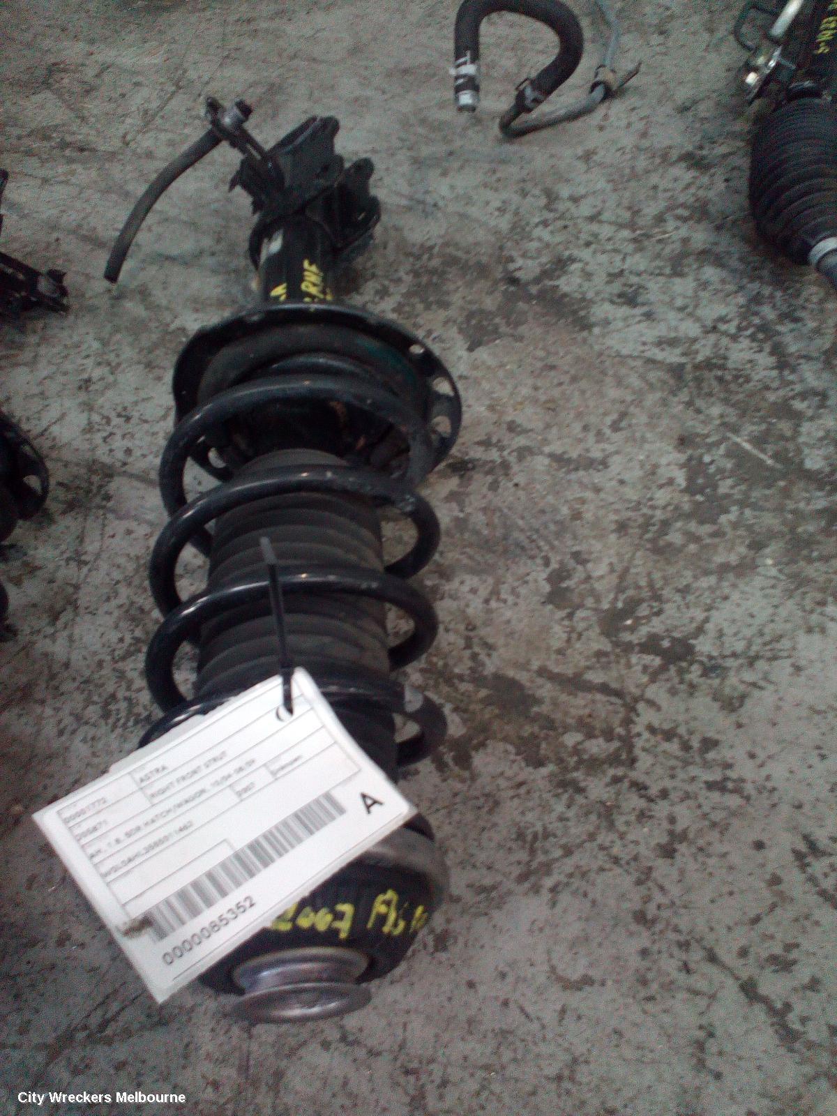 HOLDEN ASTRA RIGHT FRONT STRUT, AH, 1.8, 5DR HATCH/WAGON, 10/2004 - 08/2009