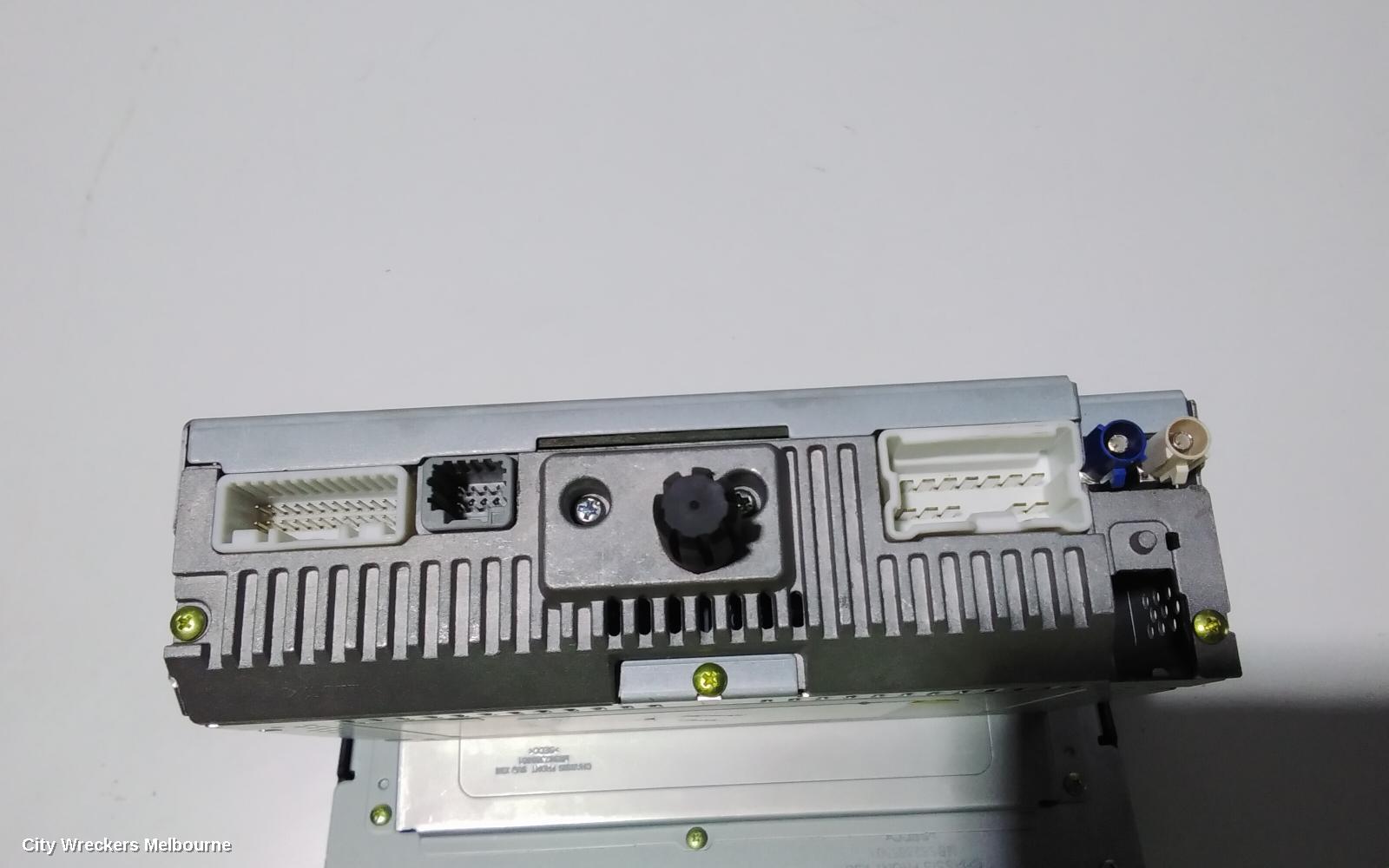 RENAULT CLIO RADIO/CD/DVD/SAT/TV, MEDIA NAV (NAV0G1), X98, 09/2013 - 10/2019
