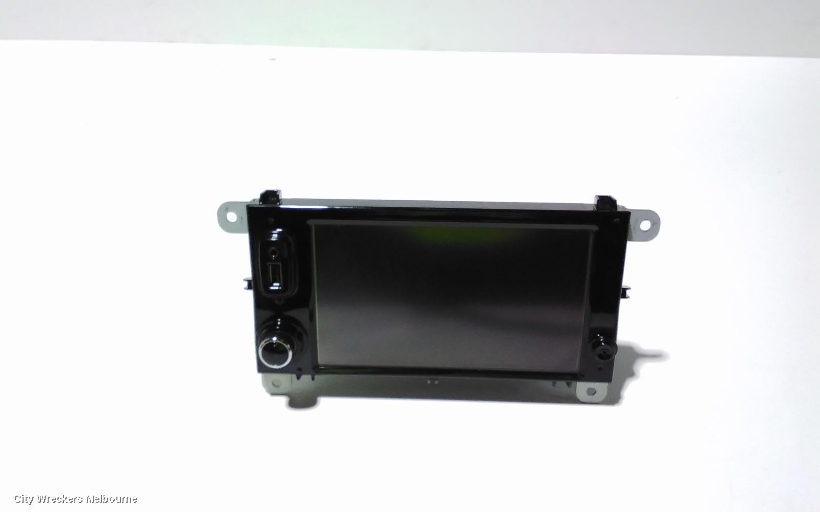 RENAULT CLIO RADIO/CD/DVD/SAT/TV, MEDIA NAV (NAV0G1), X98, 09/2013 - 10/2019