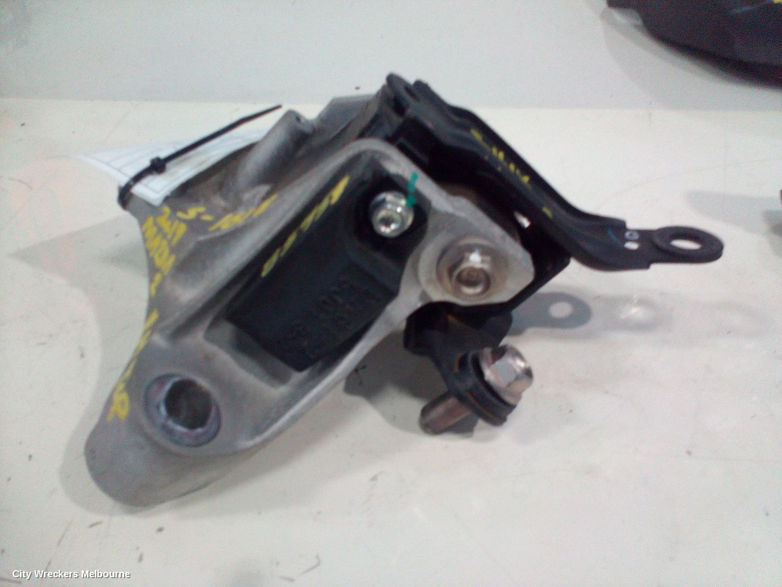 MAZDA 2 MOUNT, DJ/DL, 10/2014 ONWARDS