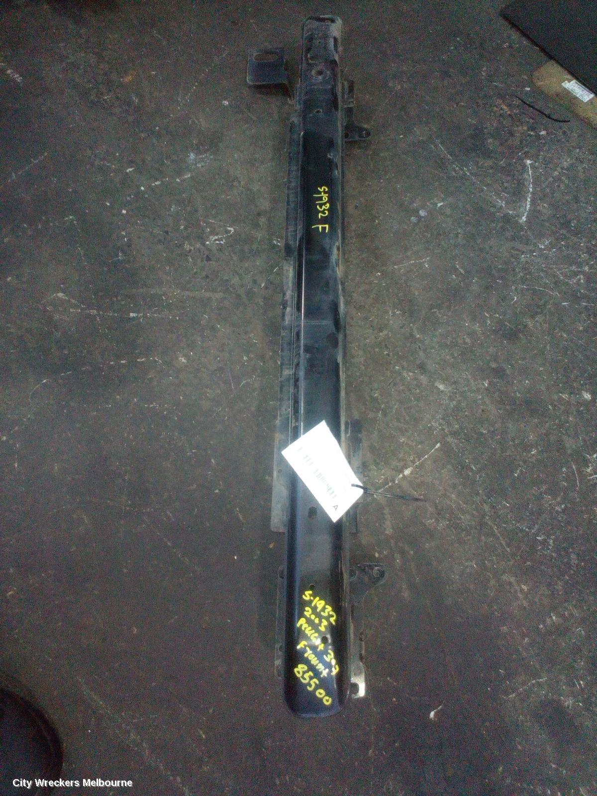 PEUGEOT 307 F/BAR REINFORC/BRACK, T5 12/2001 - 04/2005